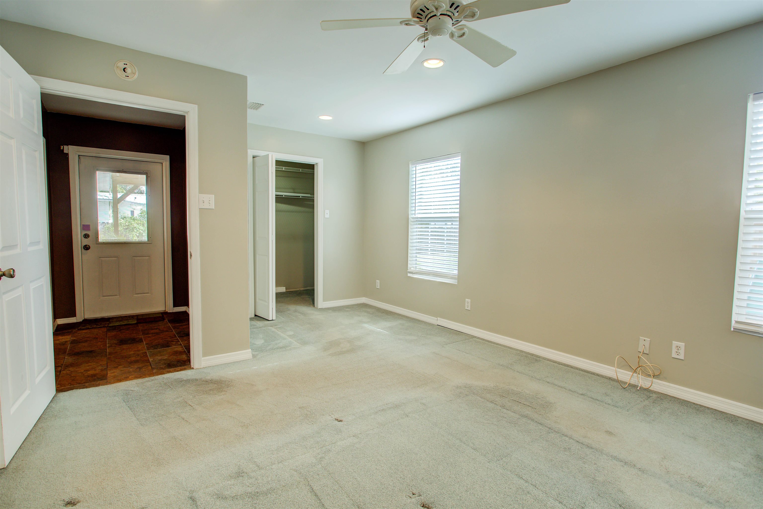 Image 42 of 70 For 2205 Gillis St