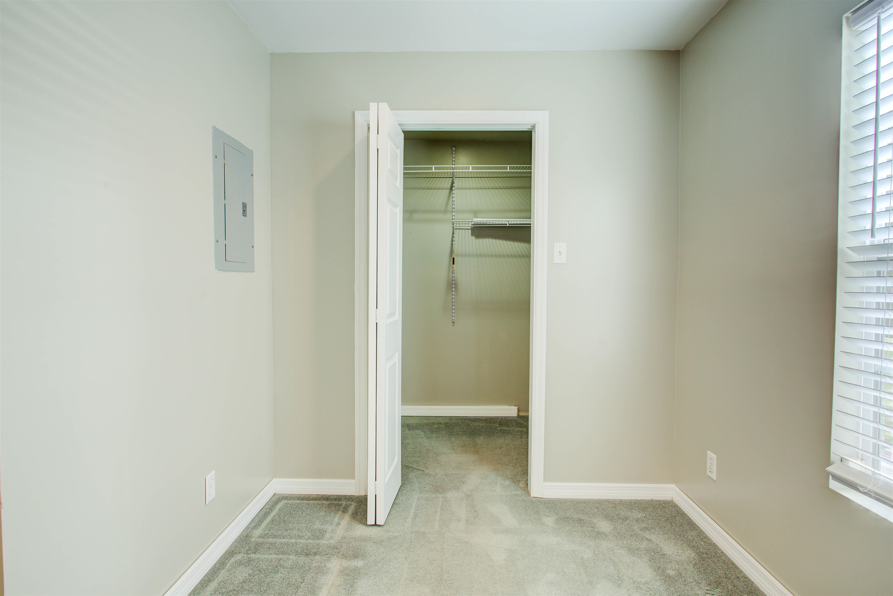 Image 43 of 70 For 2205 Gillis St