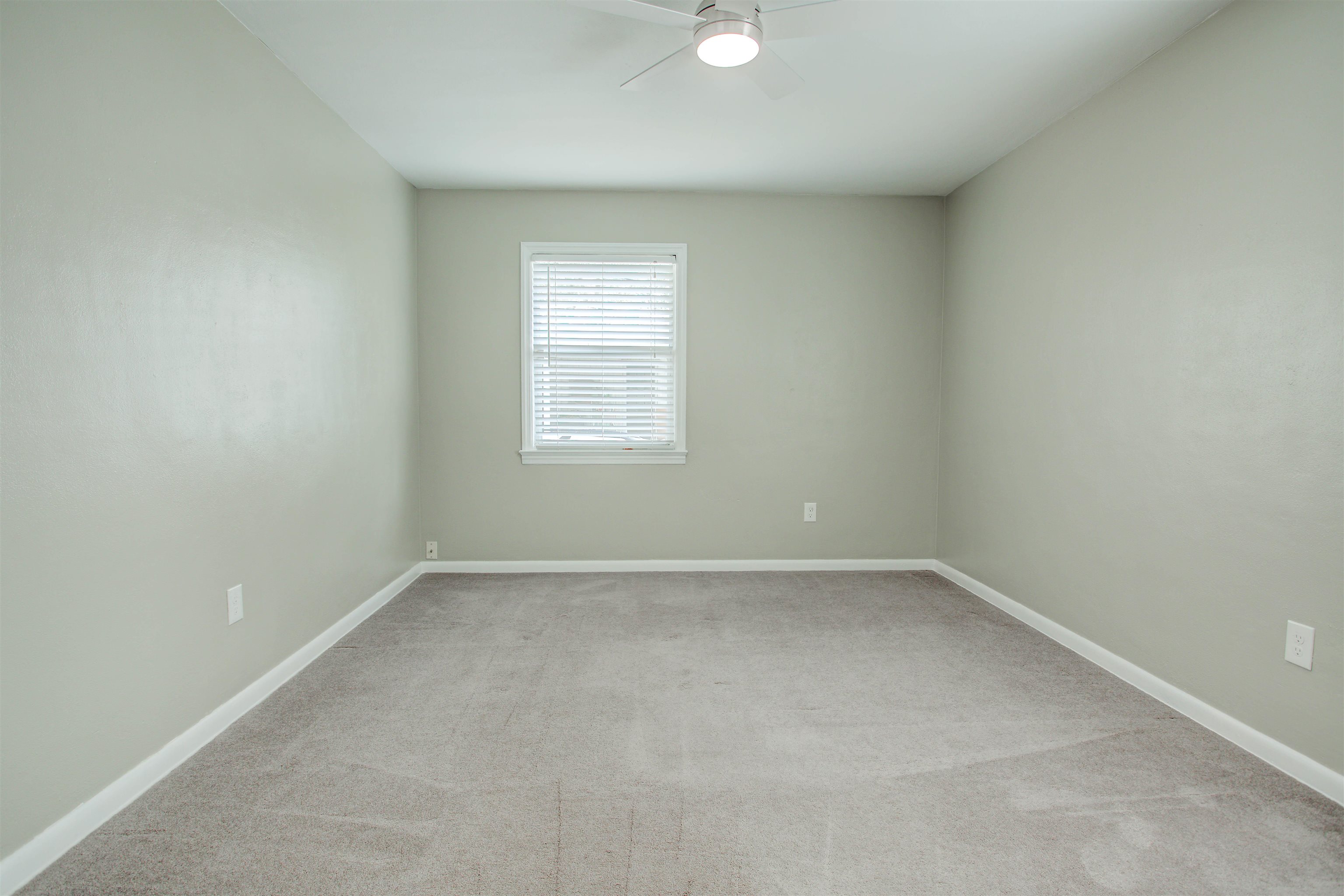 Image 57 of 70 For 2205 Gillis St