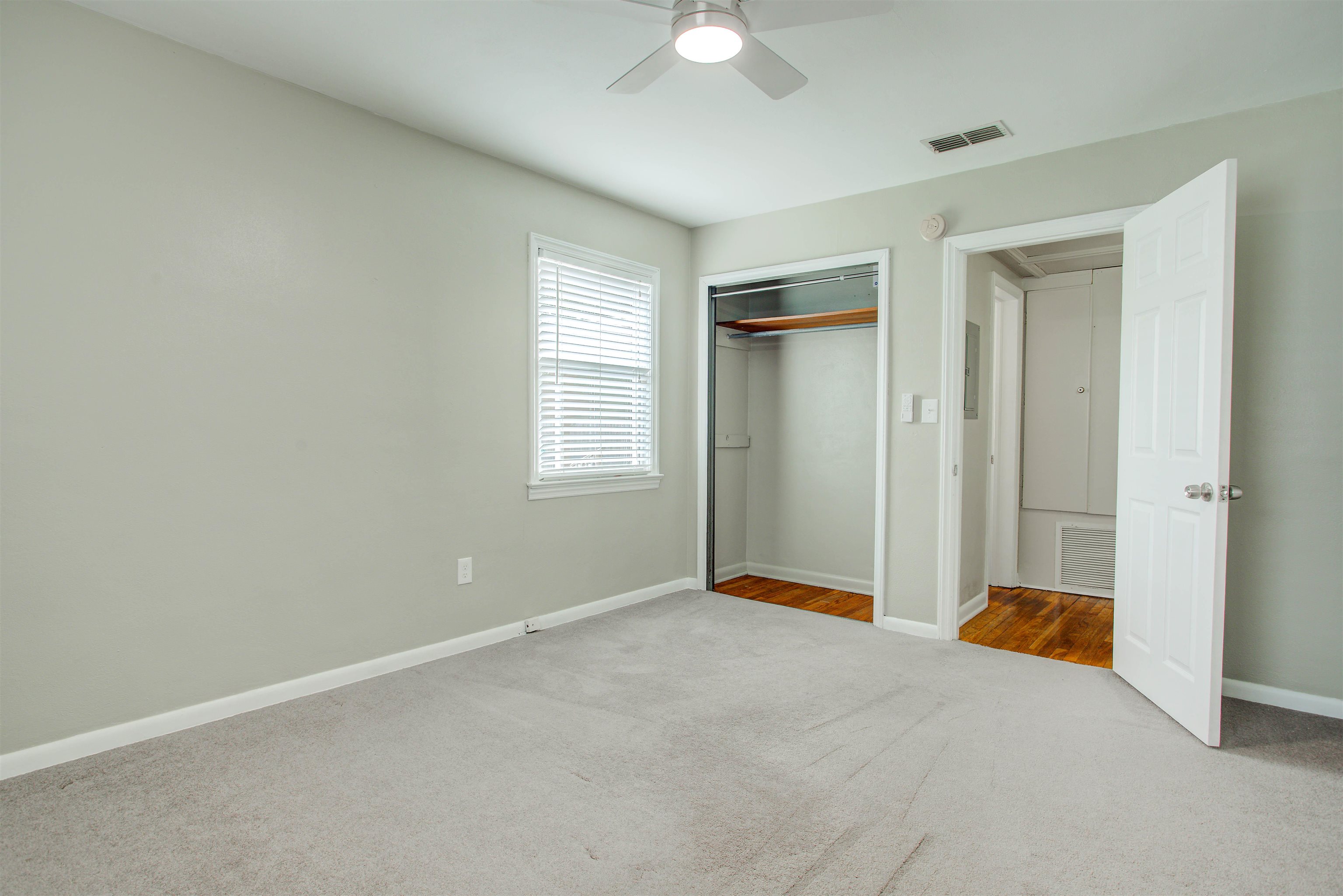 Image 58 of 70 For 2205 Gillis St