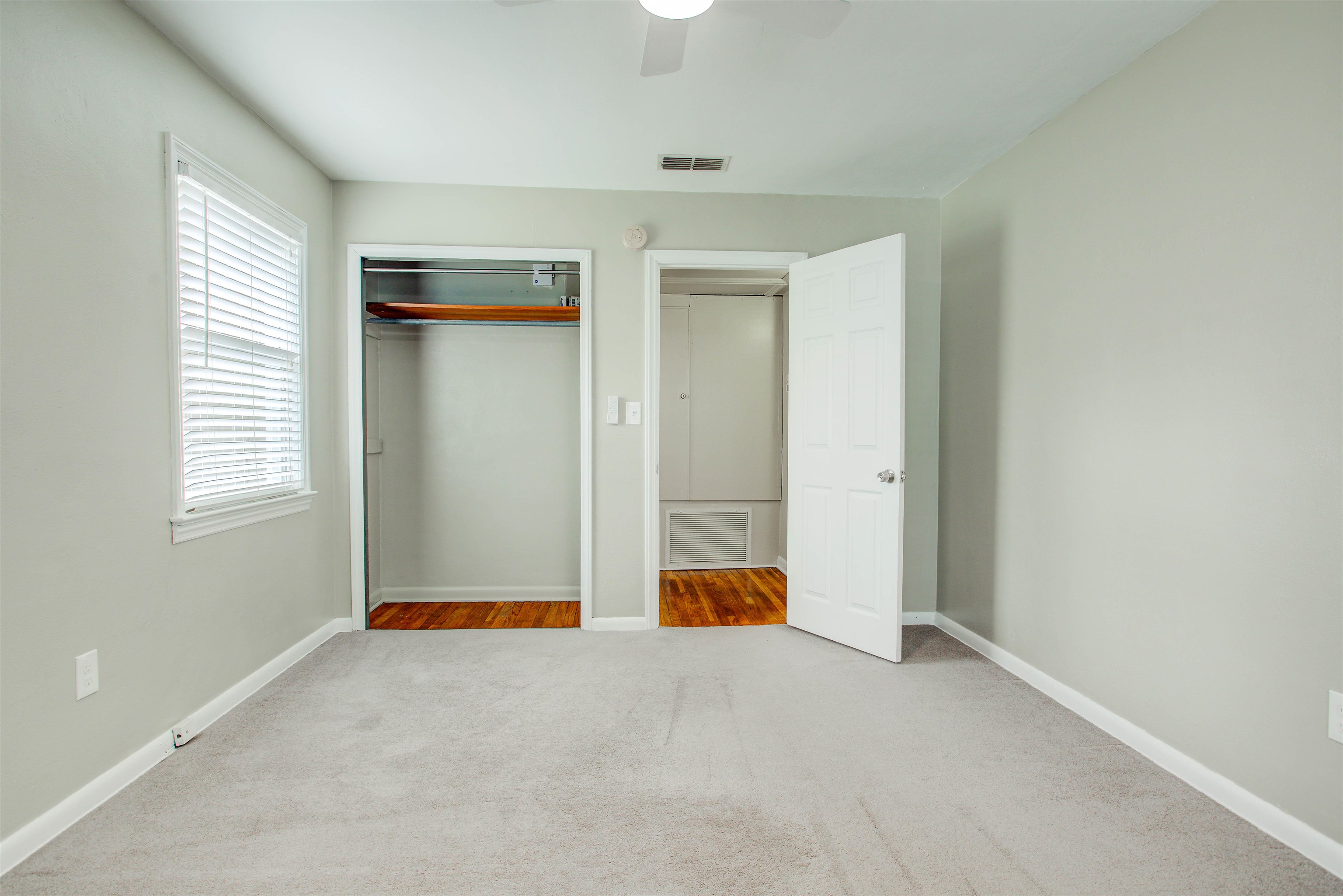 Image 59 of 70 For 2205 Gillis St