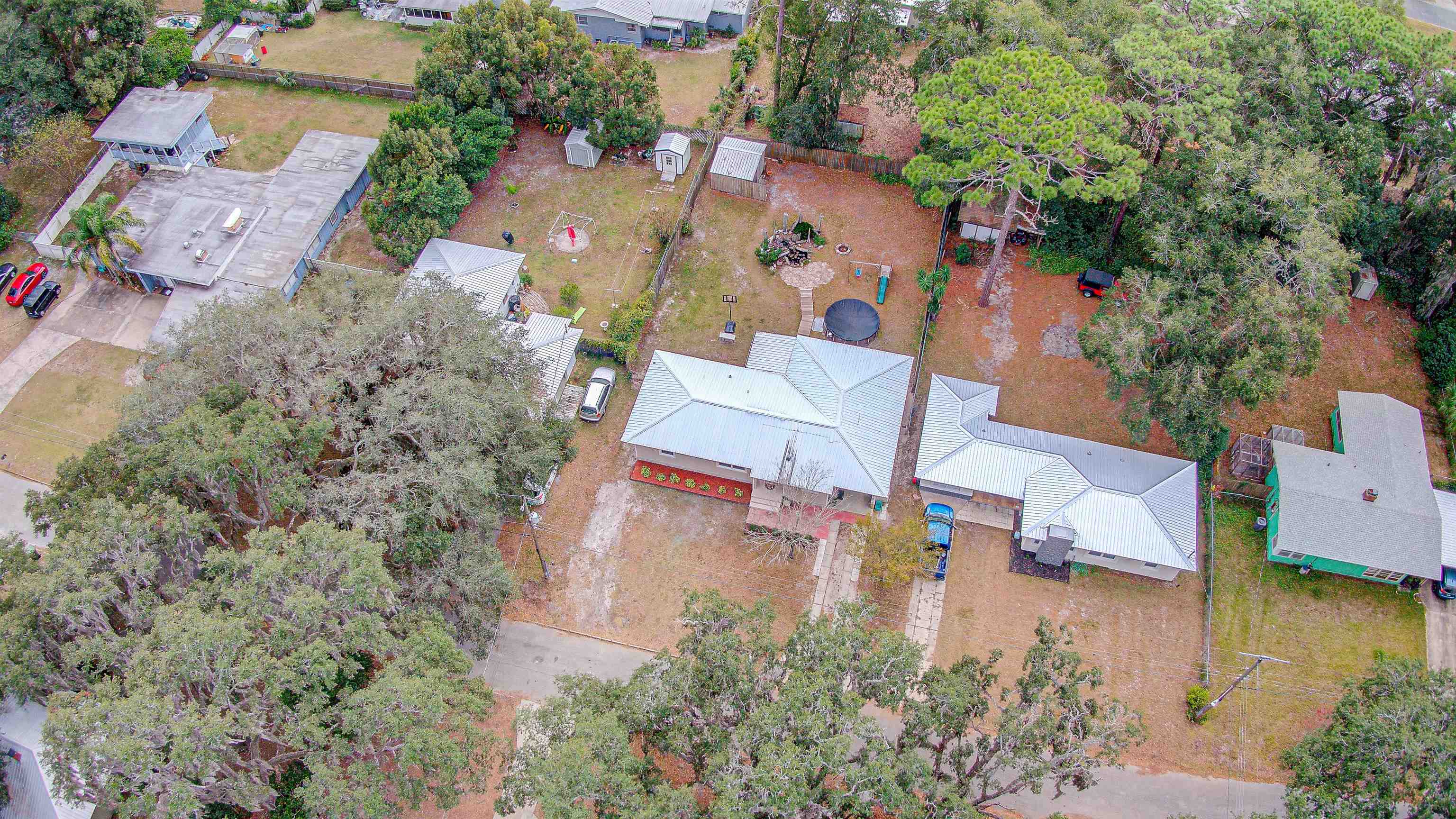 Image 6 of 70 For 2205 Gillis St