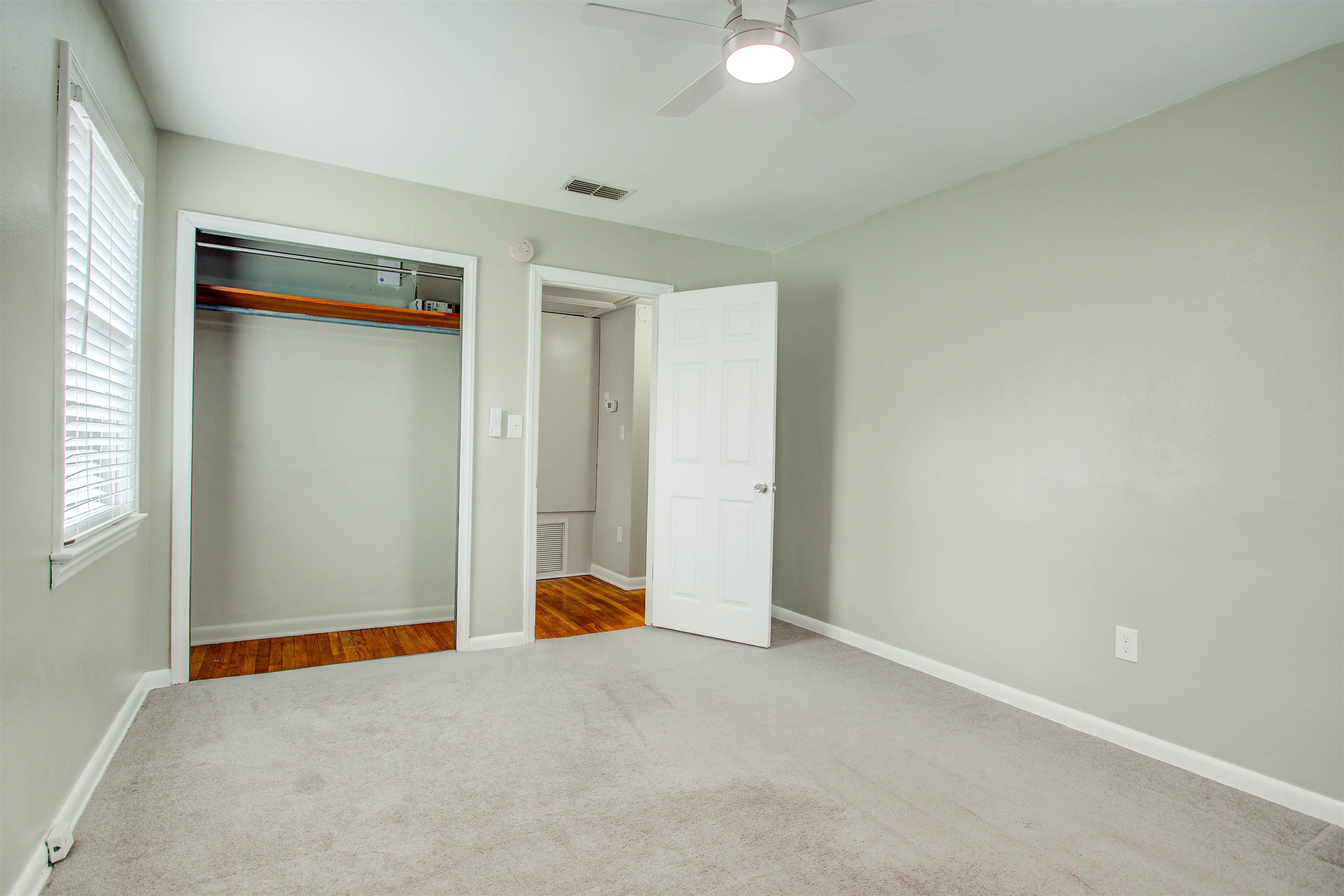 Image 60 of 70 For 2205 Gillis St