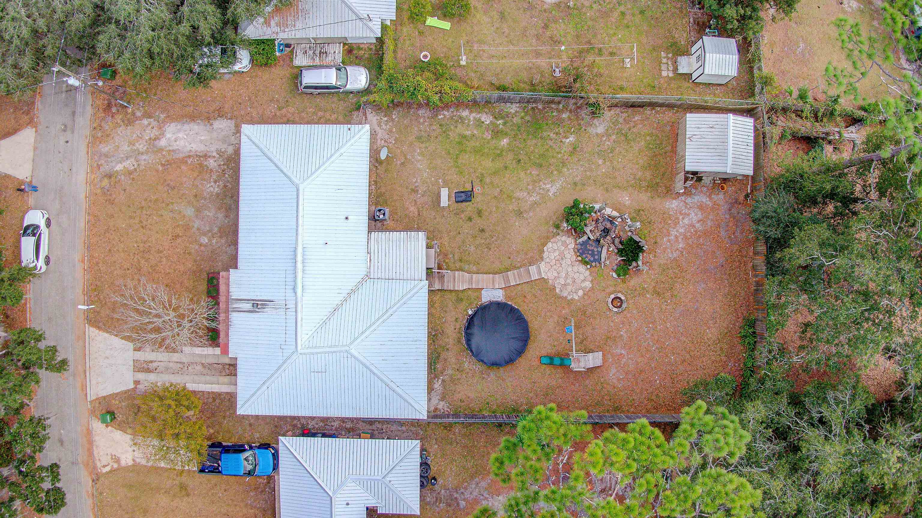 Image 8 of 70 For 2205 Gillis St