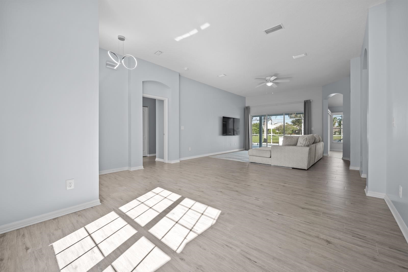 Image 13 of 68 For 1116 Compass Row