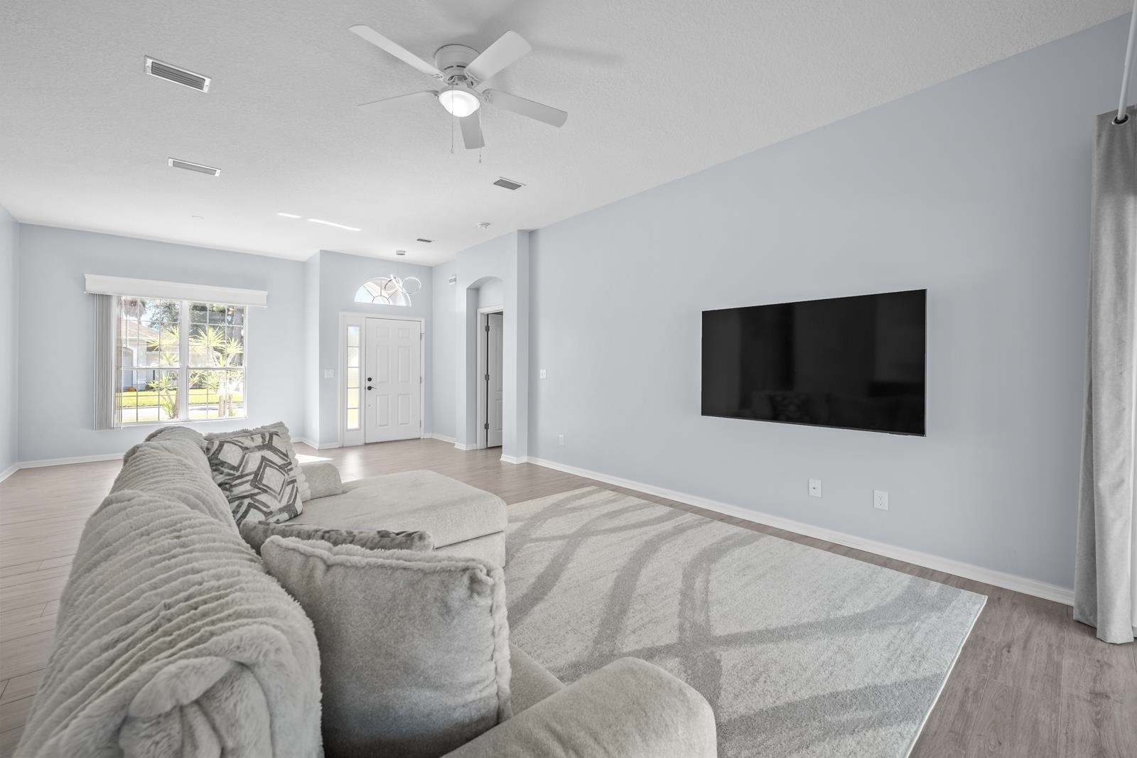 Image 14 of 68 For 1116 Compass Row