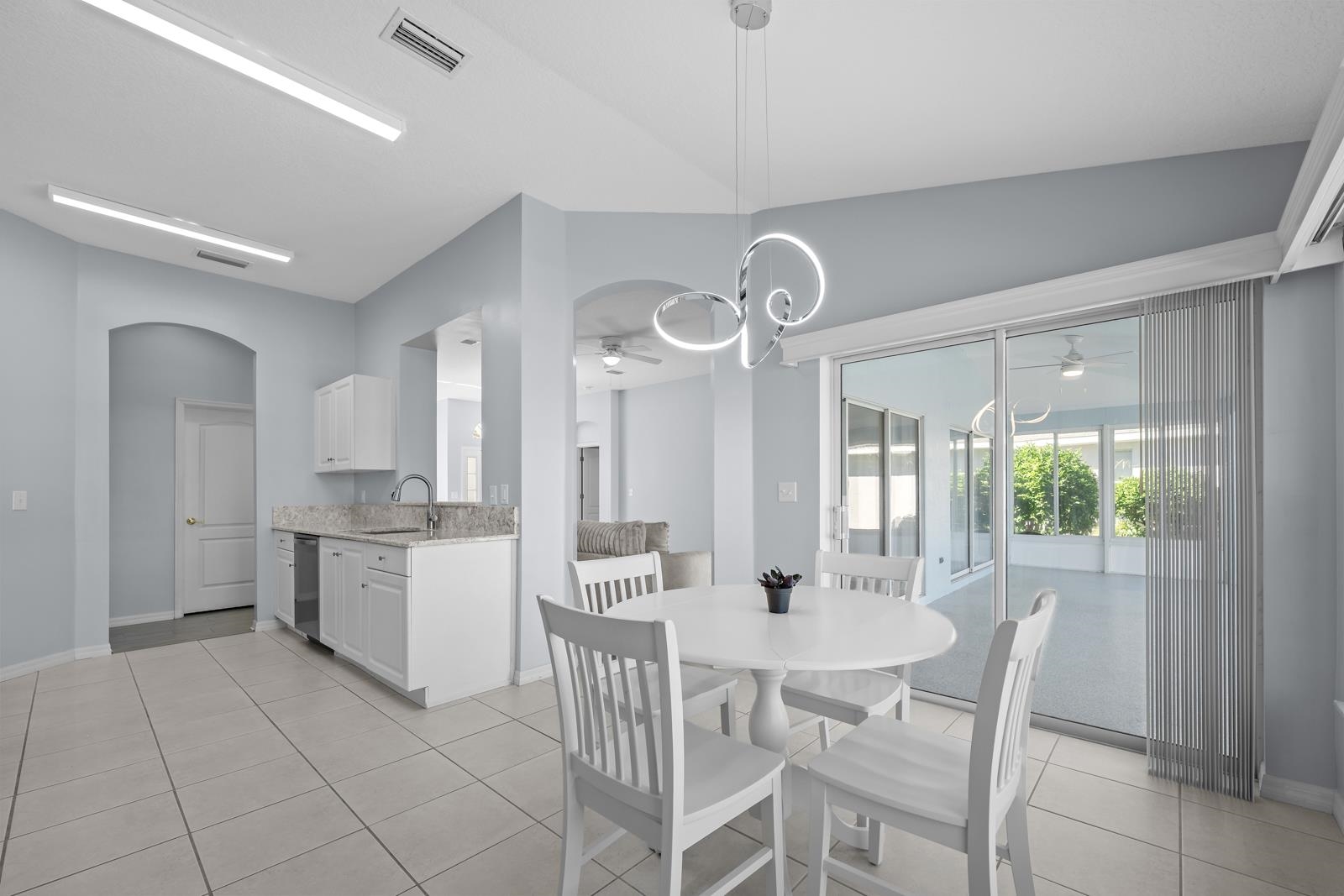 Image 21 of 68 For 1116 Compass Row