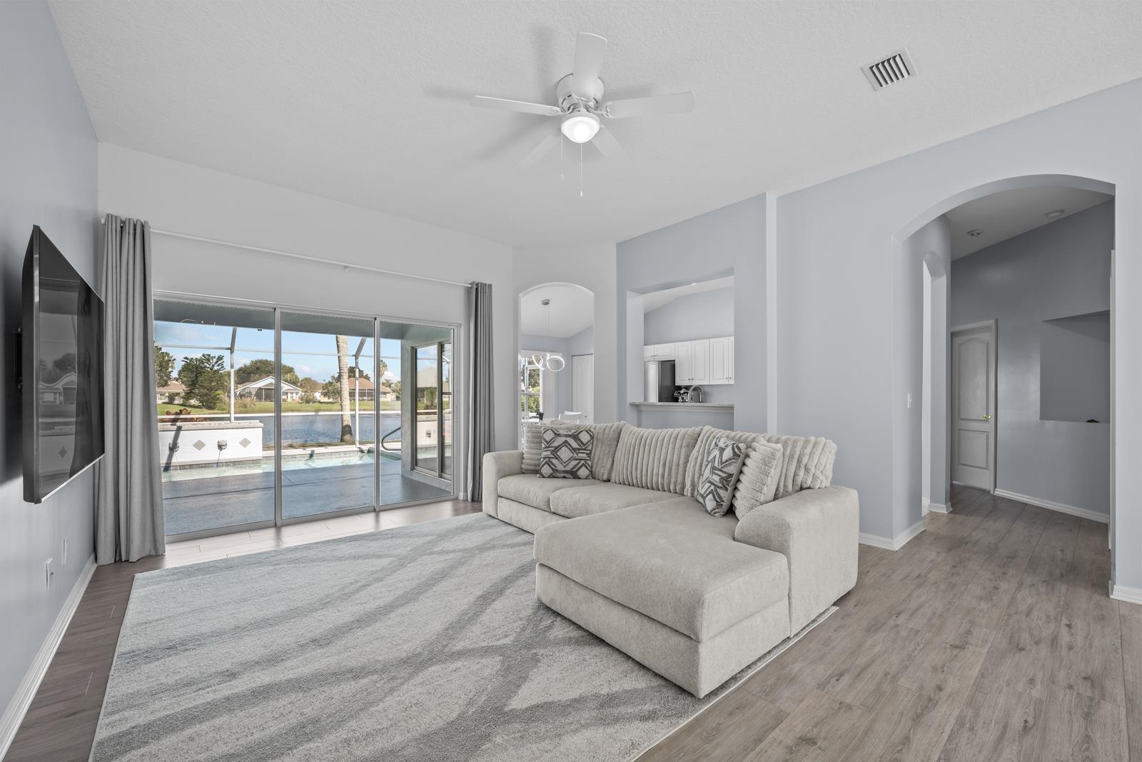 Image 8 of 68 For 1116 Compass Row