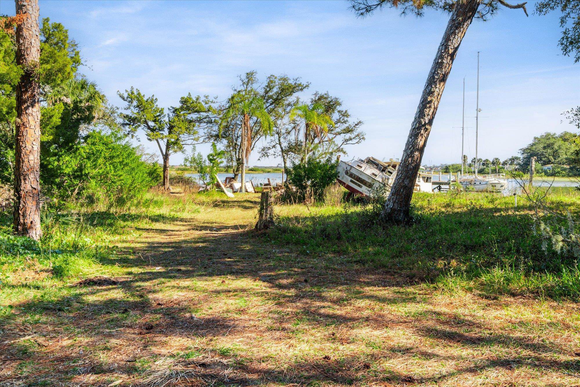 Image 4 of 38 For 1540 Arapaho Ave