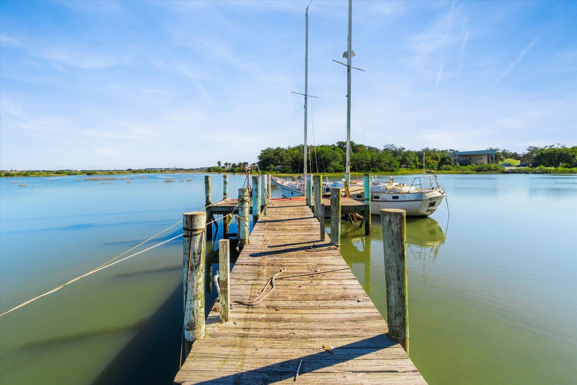 Image 7 of 38 For 1540 Arapaho Ave