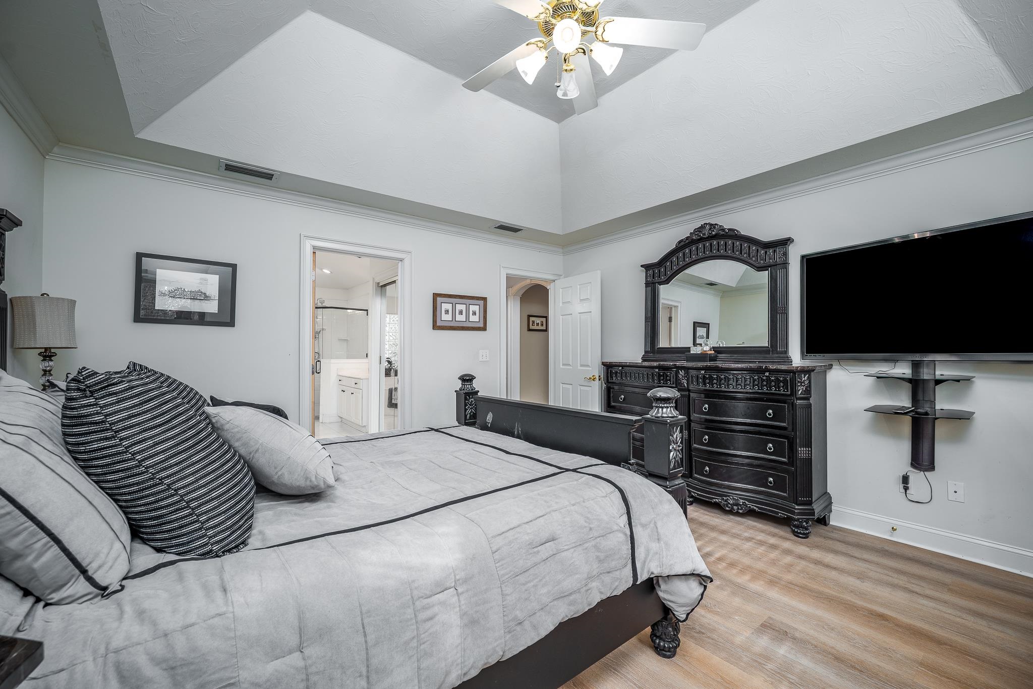 Image 15 of 69 For 1242 Cunningham Creek Dr