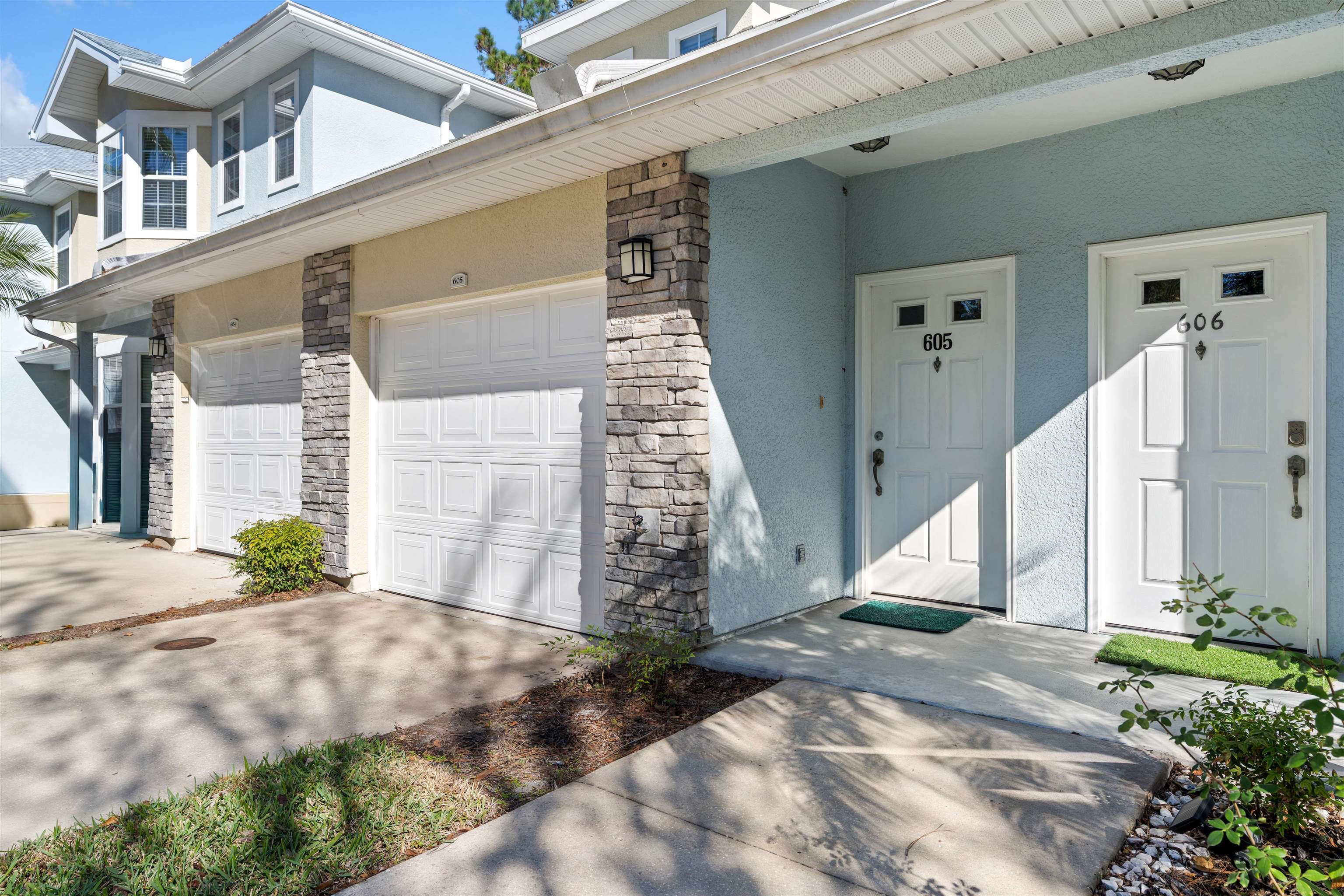 Image 27 of 78 For 215 Bayberry Cir  605