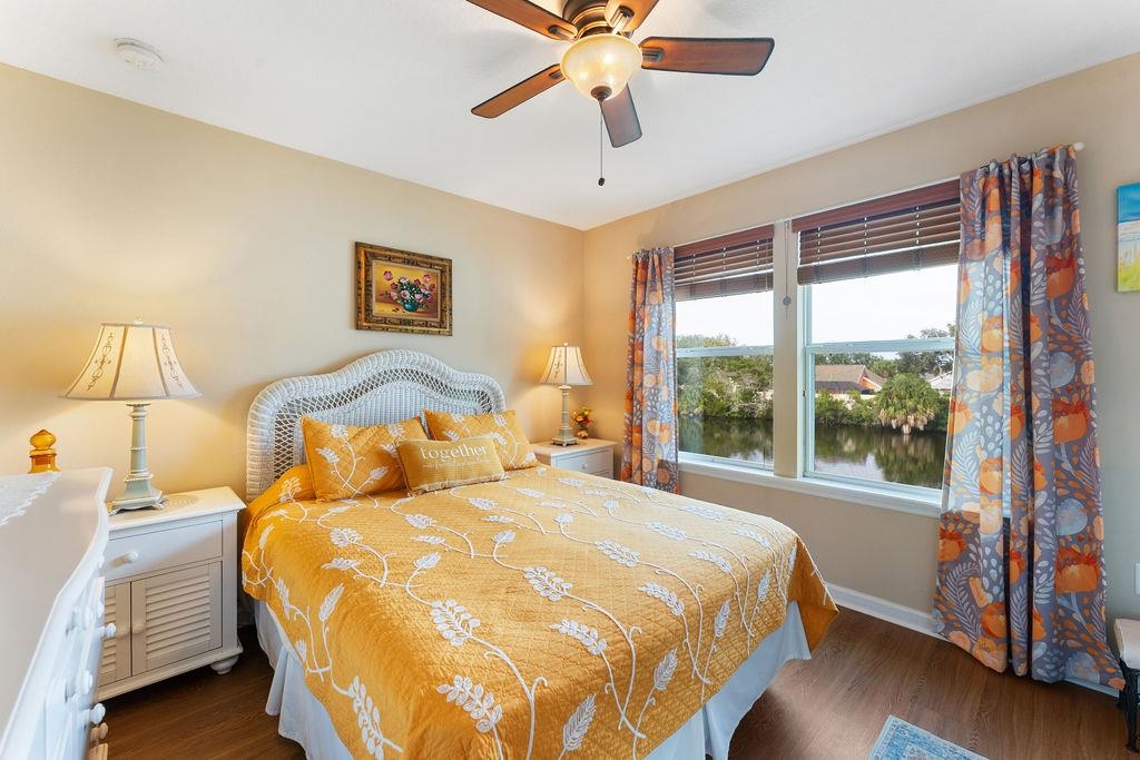 Image 18 of 42 For 205 Islander Dr