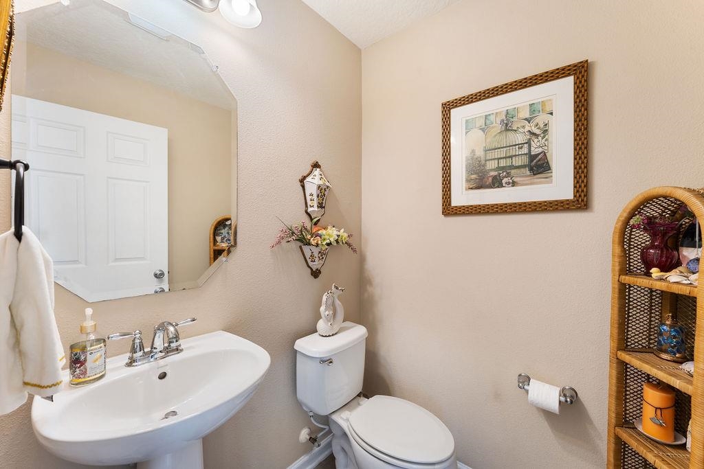 Image 29 of 42 For 205 Islander Dr