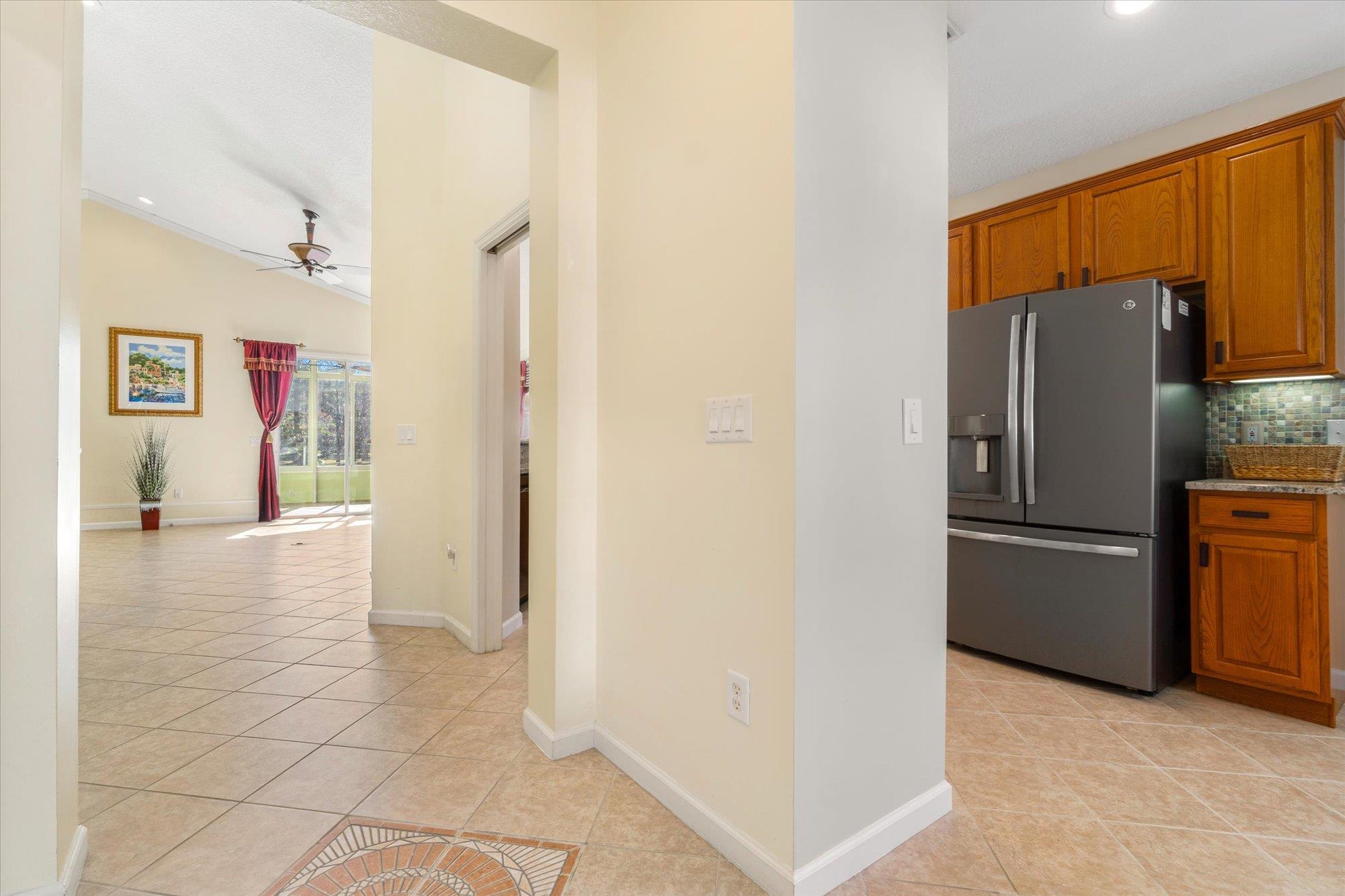 Image 4 of 48 For 608 Copperhead Circle