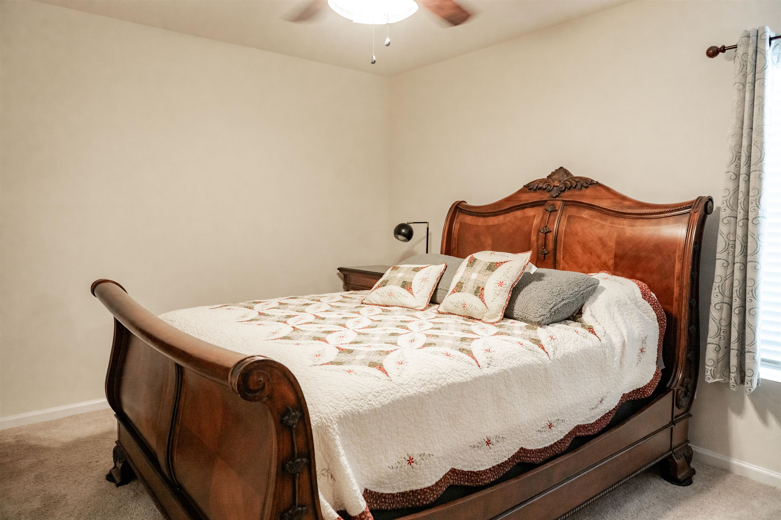 Image 19 of 51 For 563 Seville Pkwy