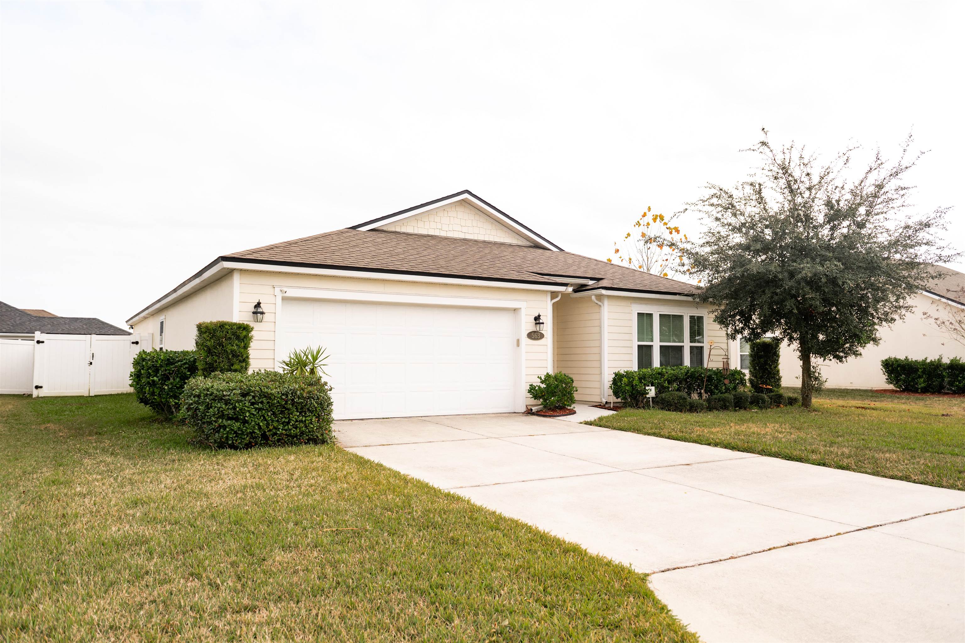 Image 3 of 51 For 563 Seville Pkwy