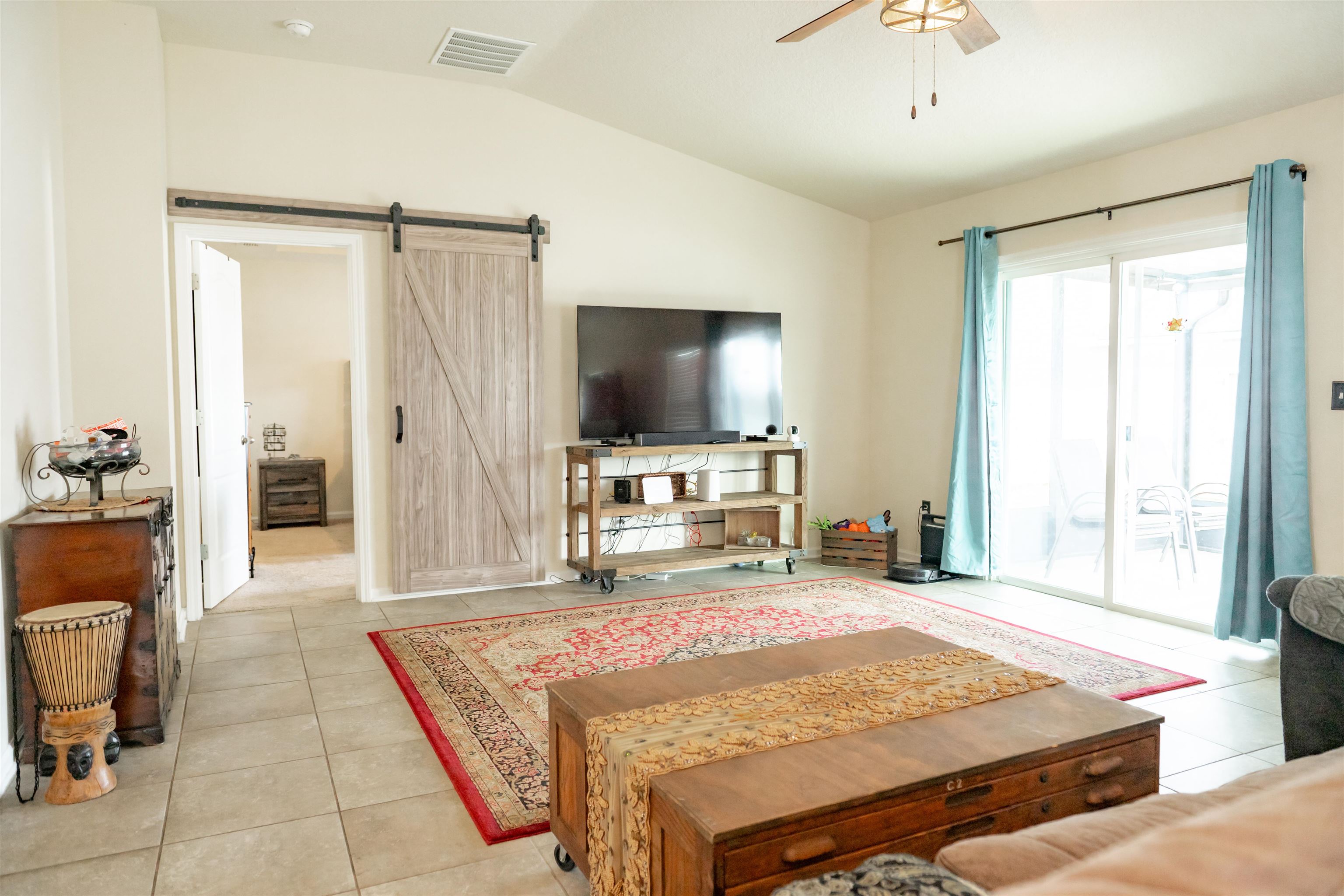 Image 30 of 51 For 563 Seville Pkwy