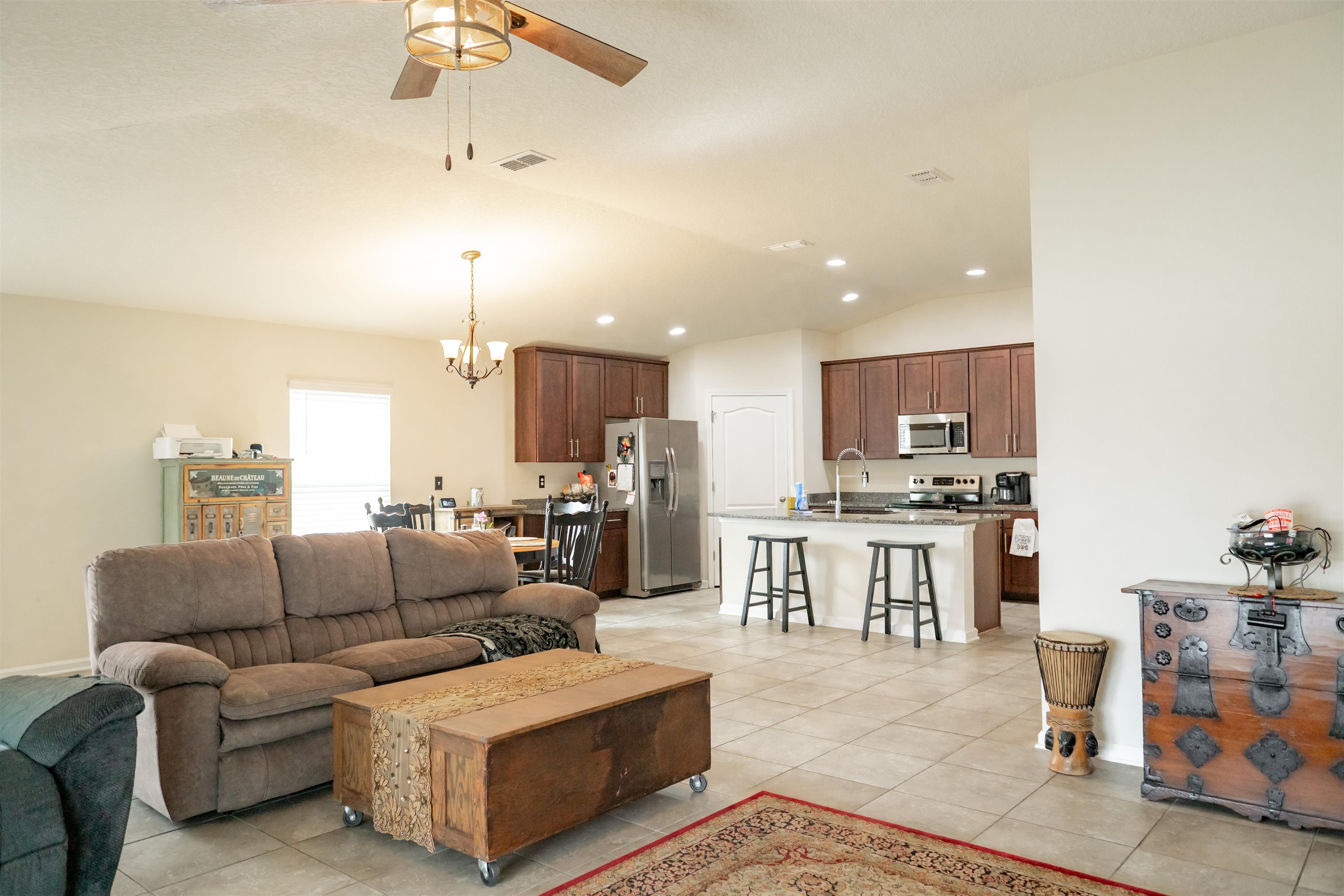 Image 32 of 51 For 563 Seville Pkwy