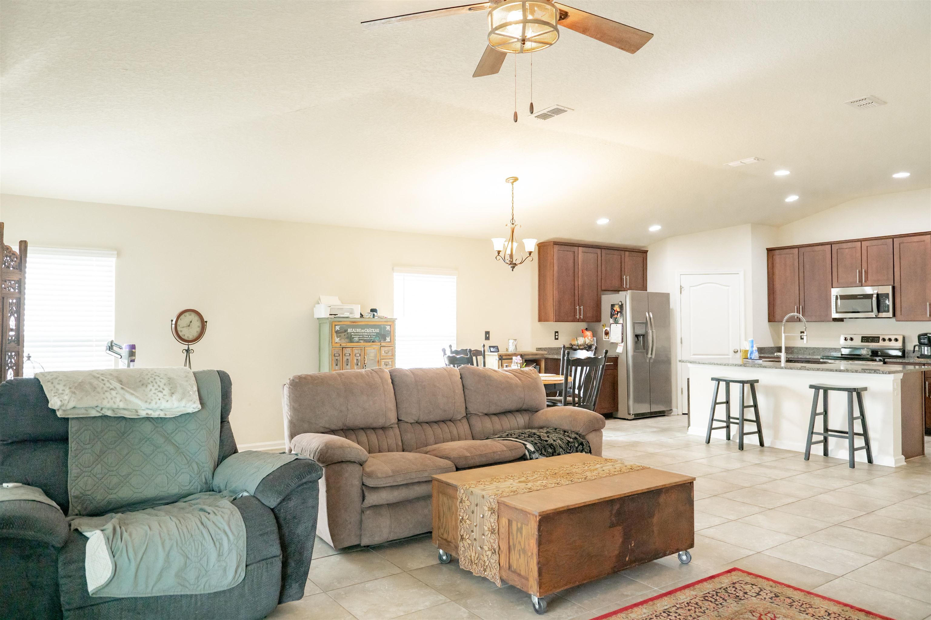 Image 33 of 51 For 563 Seville Pkwy