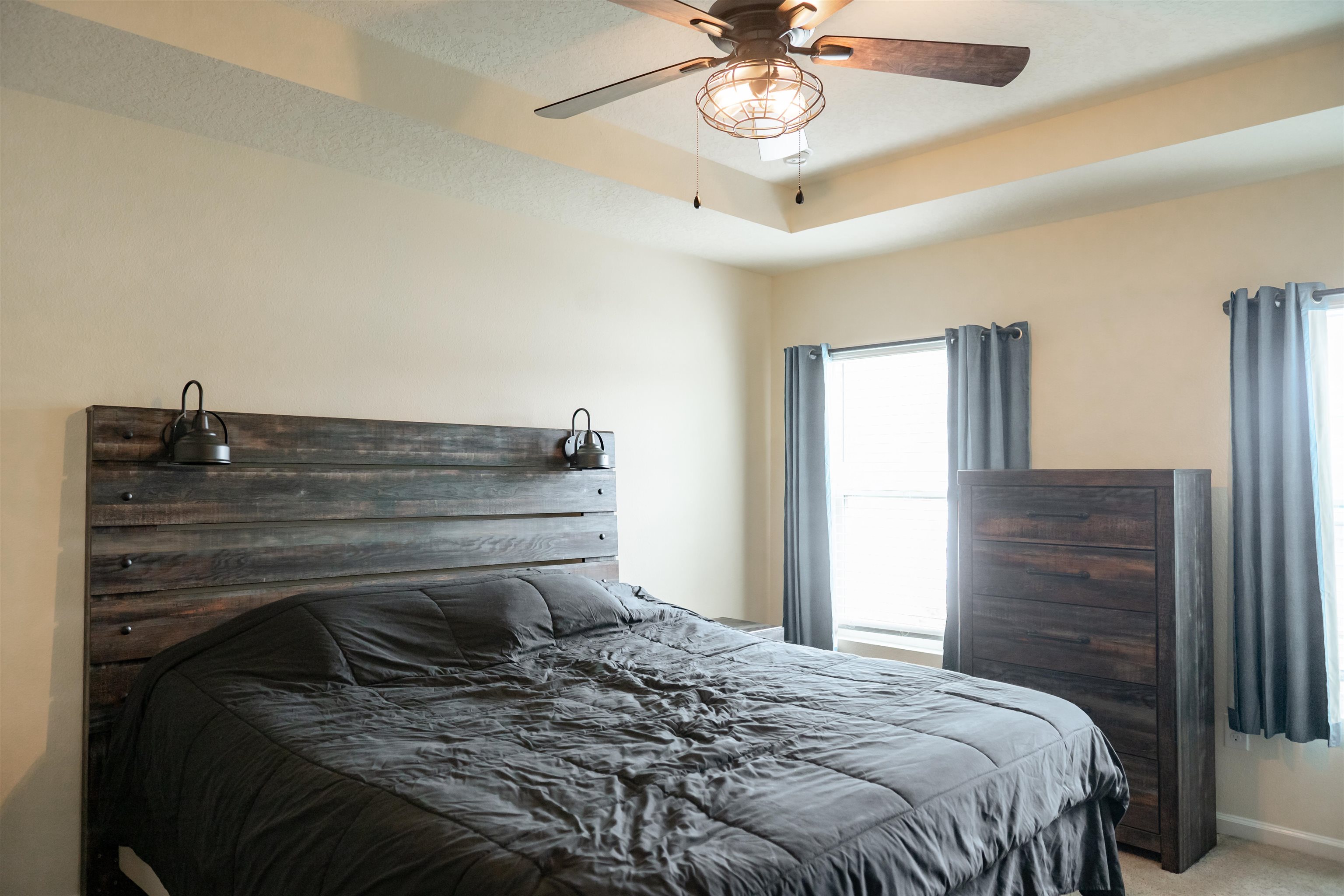 Image 34 of 51 For 563 Seville Pkwy