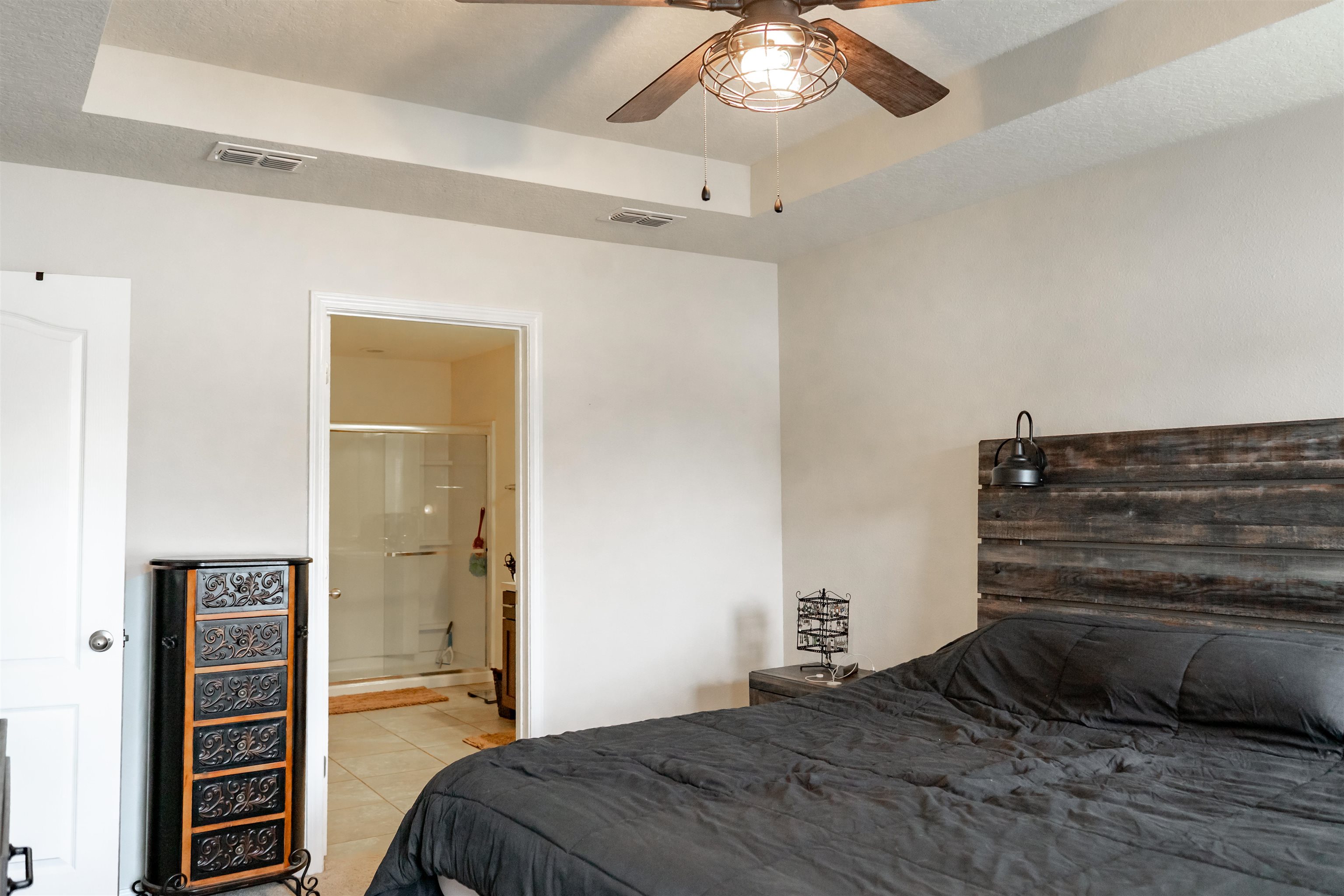 Image 35 of 51 For 563 Seville Pkwy