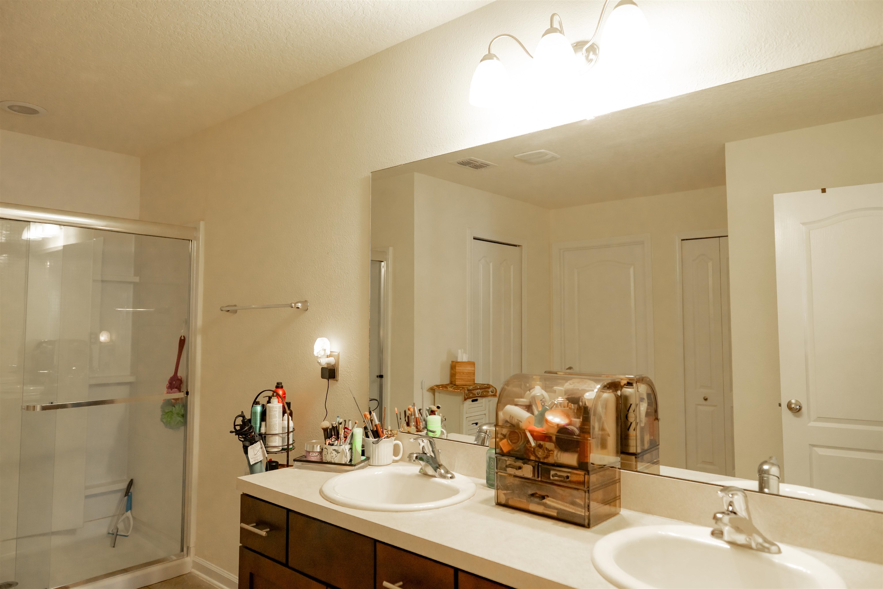 Image 38 of 51 For 563 Seville Pkwy