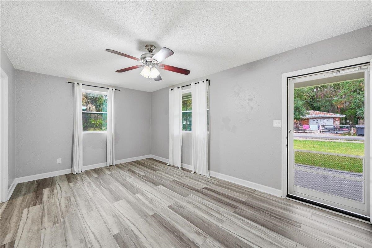 Image 12 of 45 For 5419 Alpha Ave