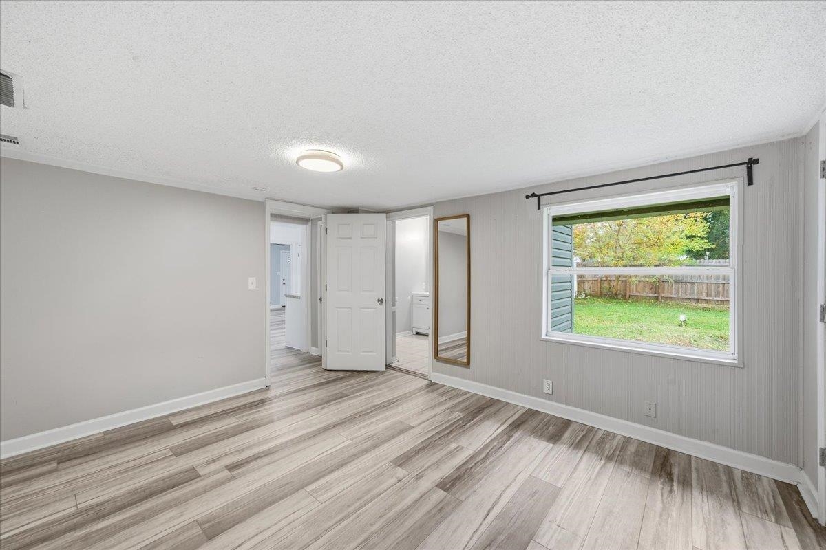 Image 21 of 45 For 5419 Alpha Ave