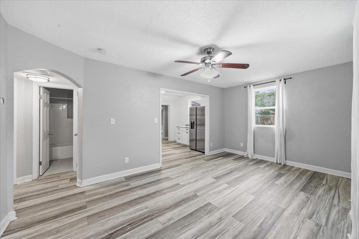 Image 5 of 45 For 5419 Alpha Ave