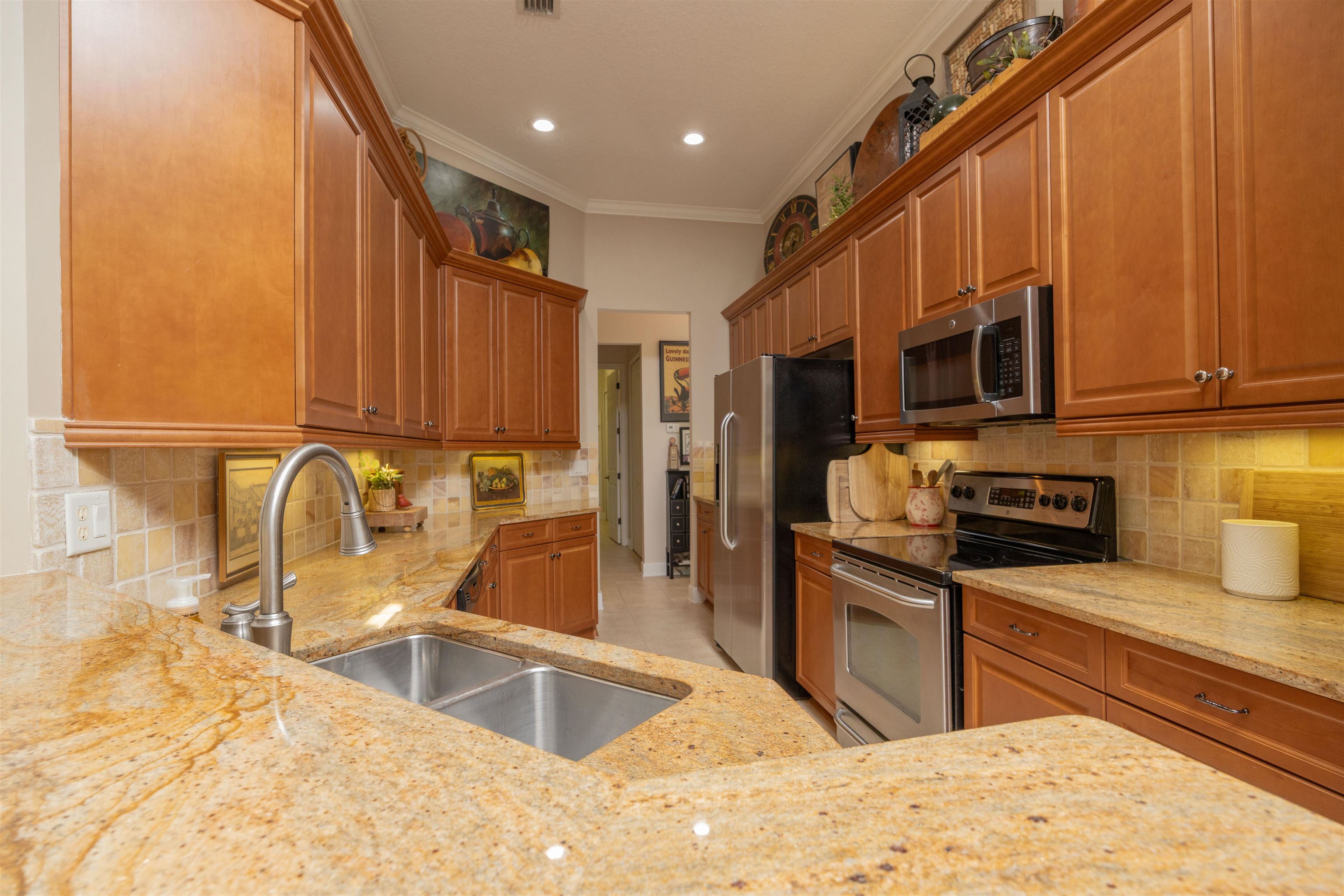 Image 13 of 77 For 1160 Inverness Dr