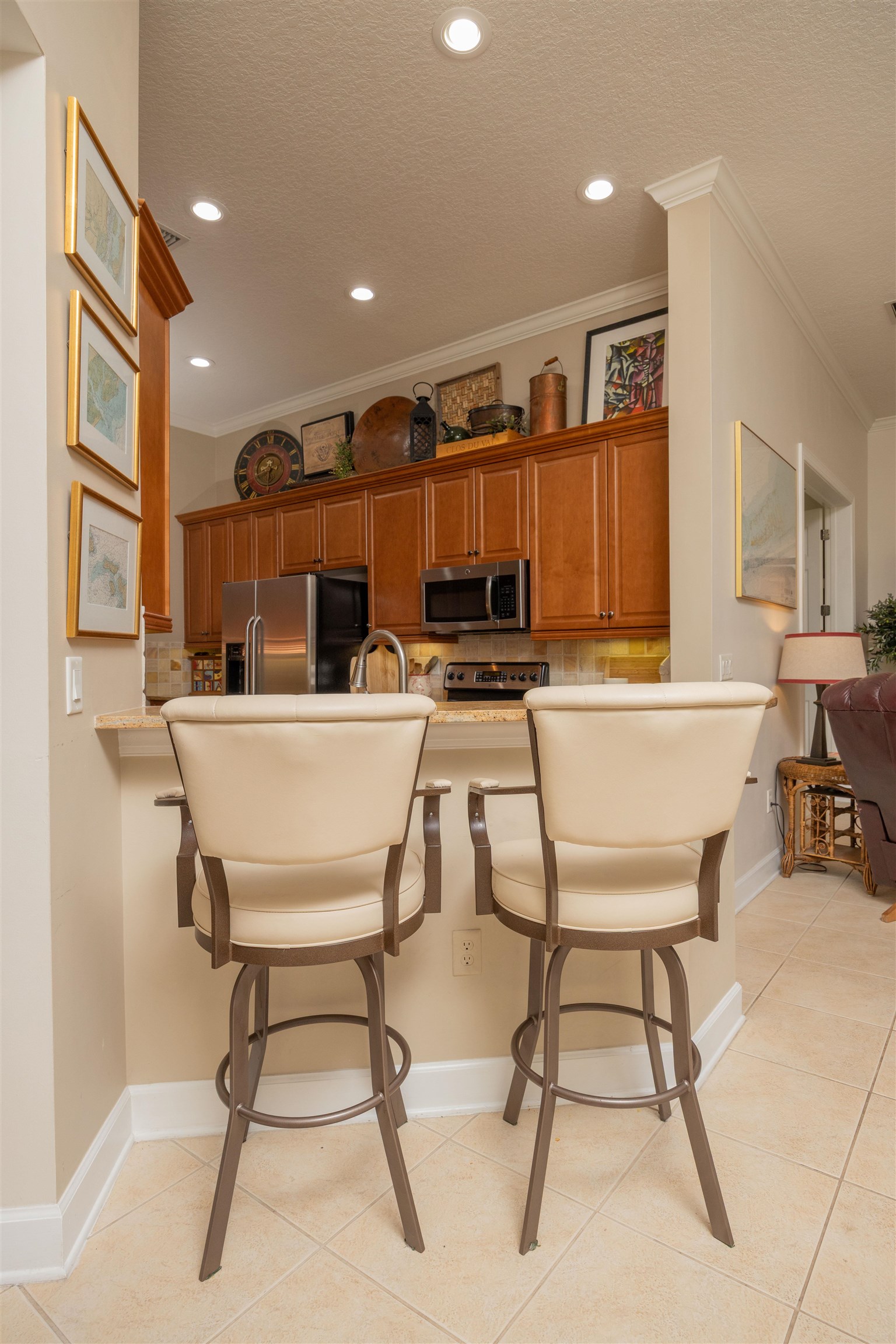 Image 18 of 77 For 1160 Inverness Dr