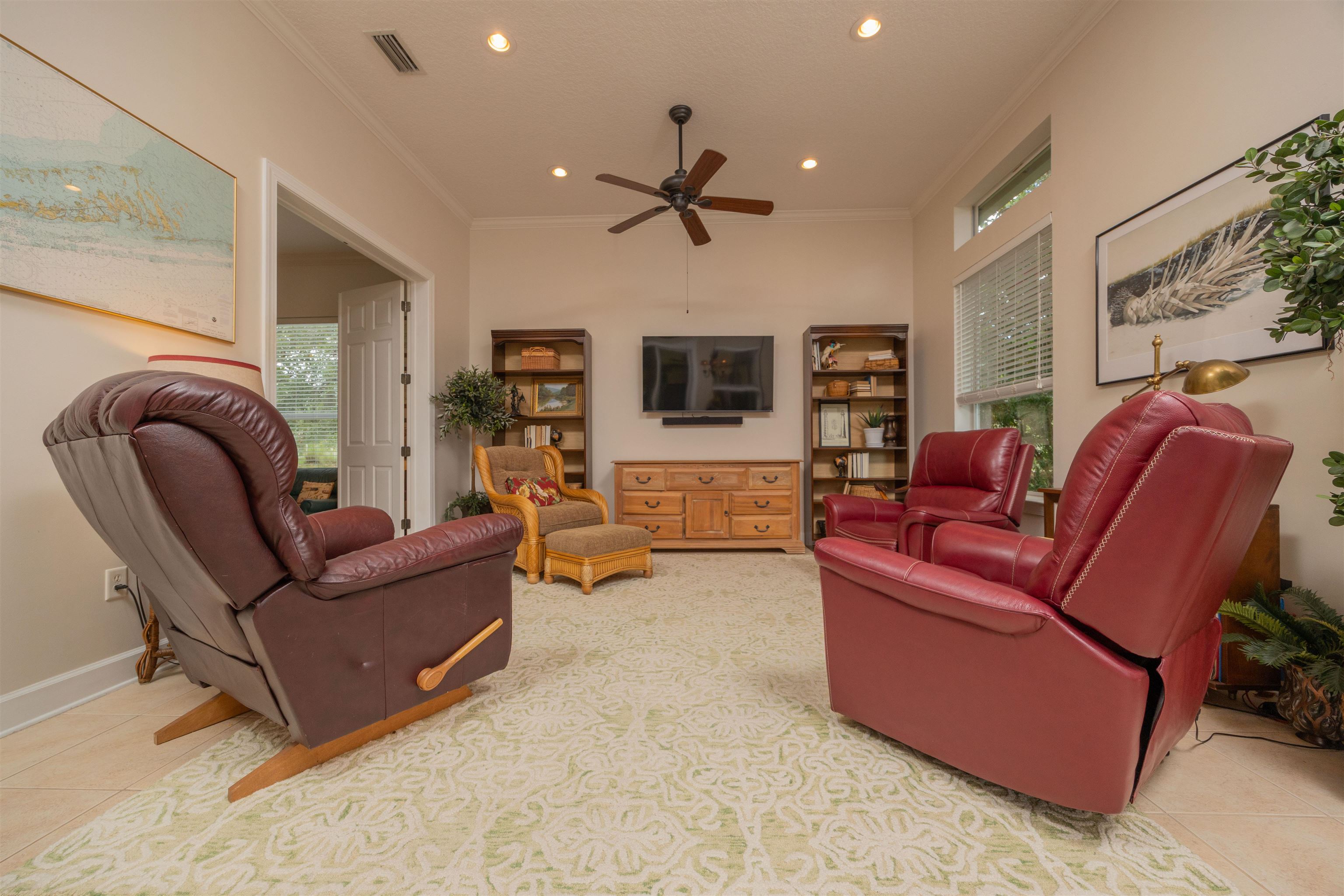 Image 21 of 77 For 1160 Inverness Dr