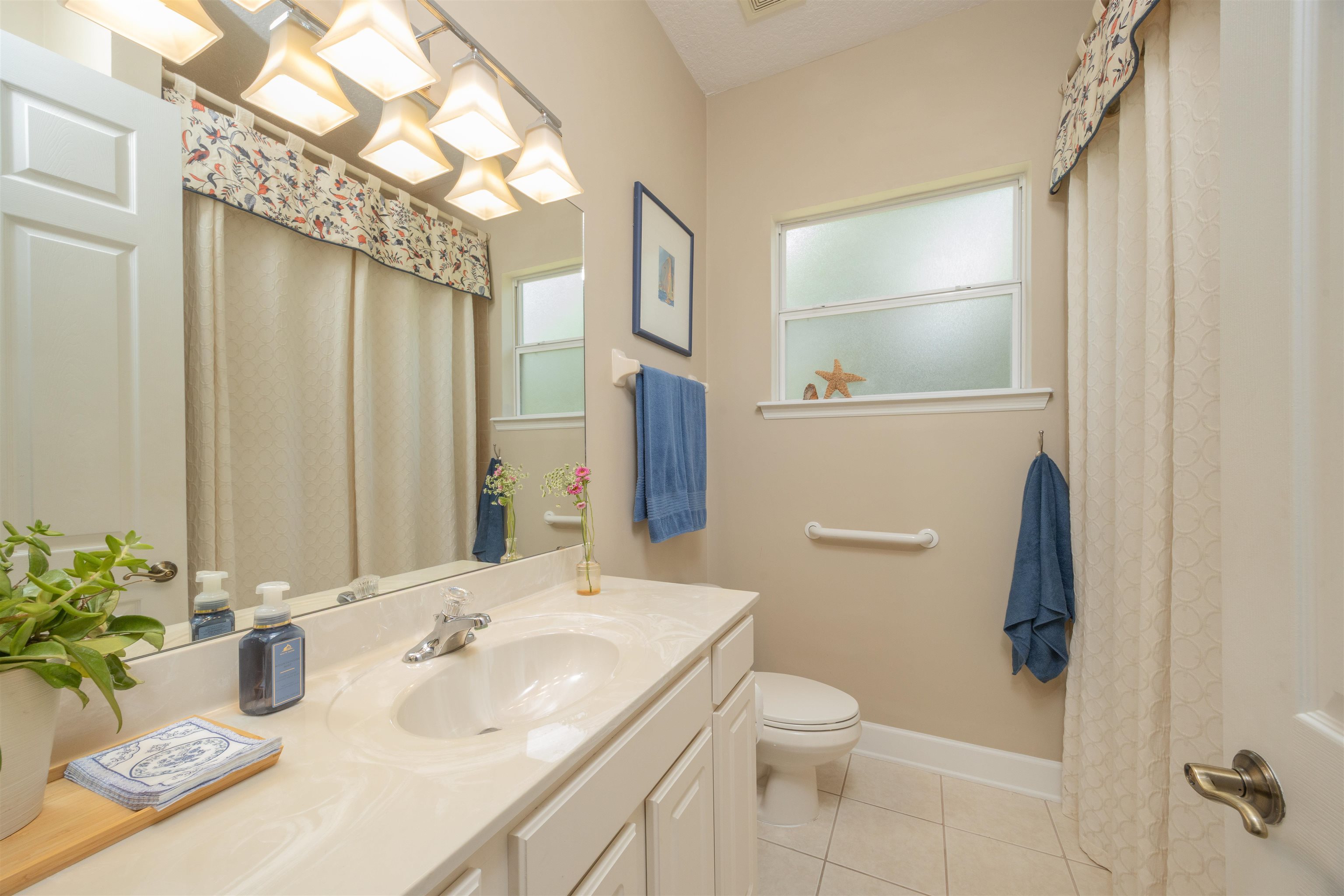 Image 38 of 77 For 1160 Inverness Dr