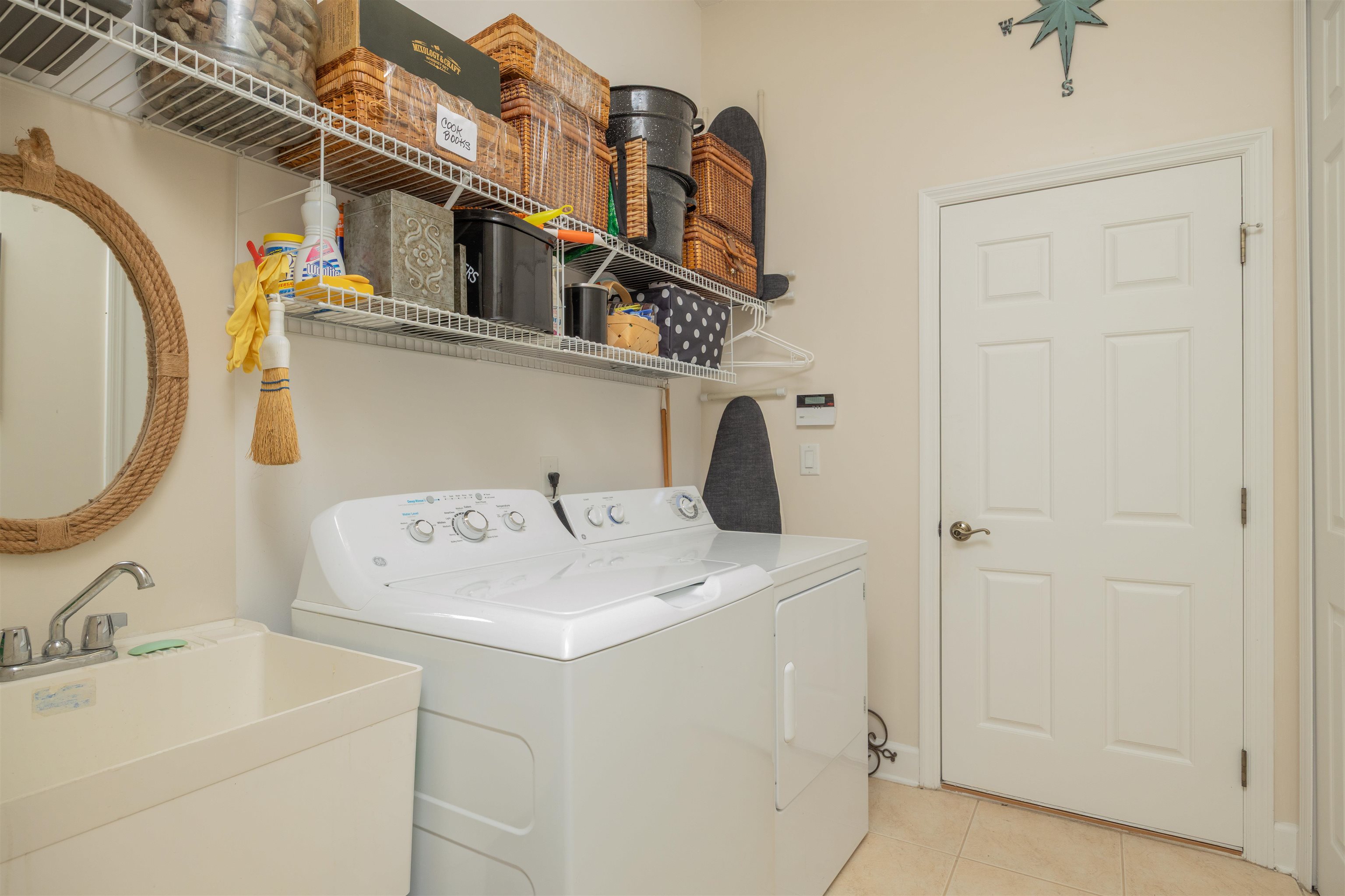 Image 39 of 77 For 1160 Inverness Dr