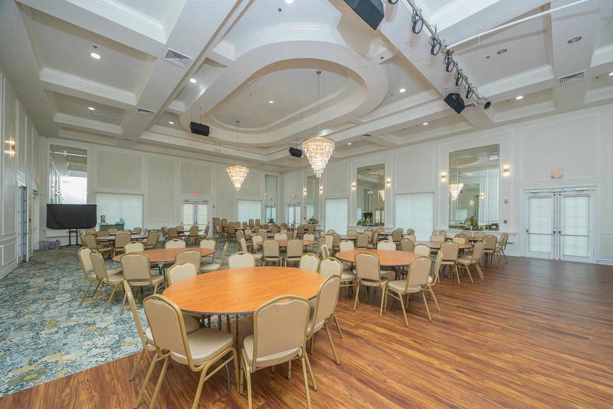 Image 51 of 77 For 1160 Inverness Dr