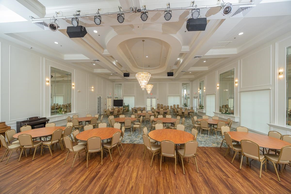 Image 52 of 77 For 1160 Inverness Dr