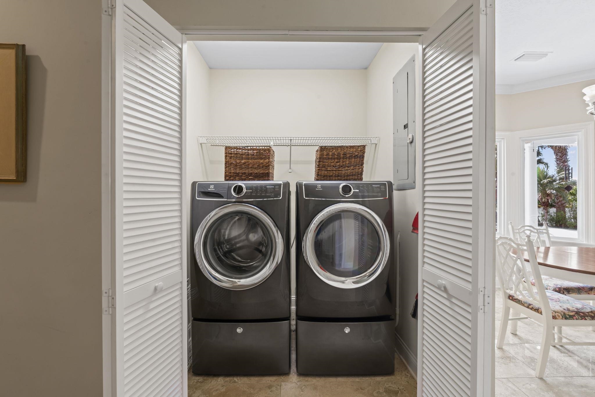 Image 31 of 77 For 821 Kalli Creek Lane