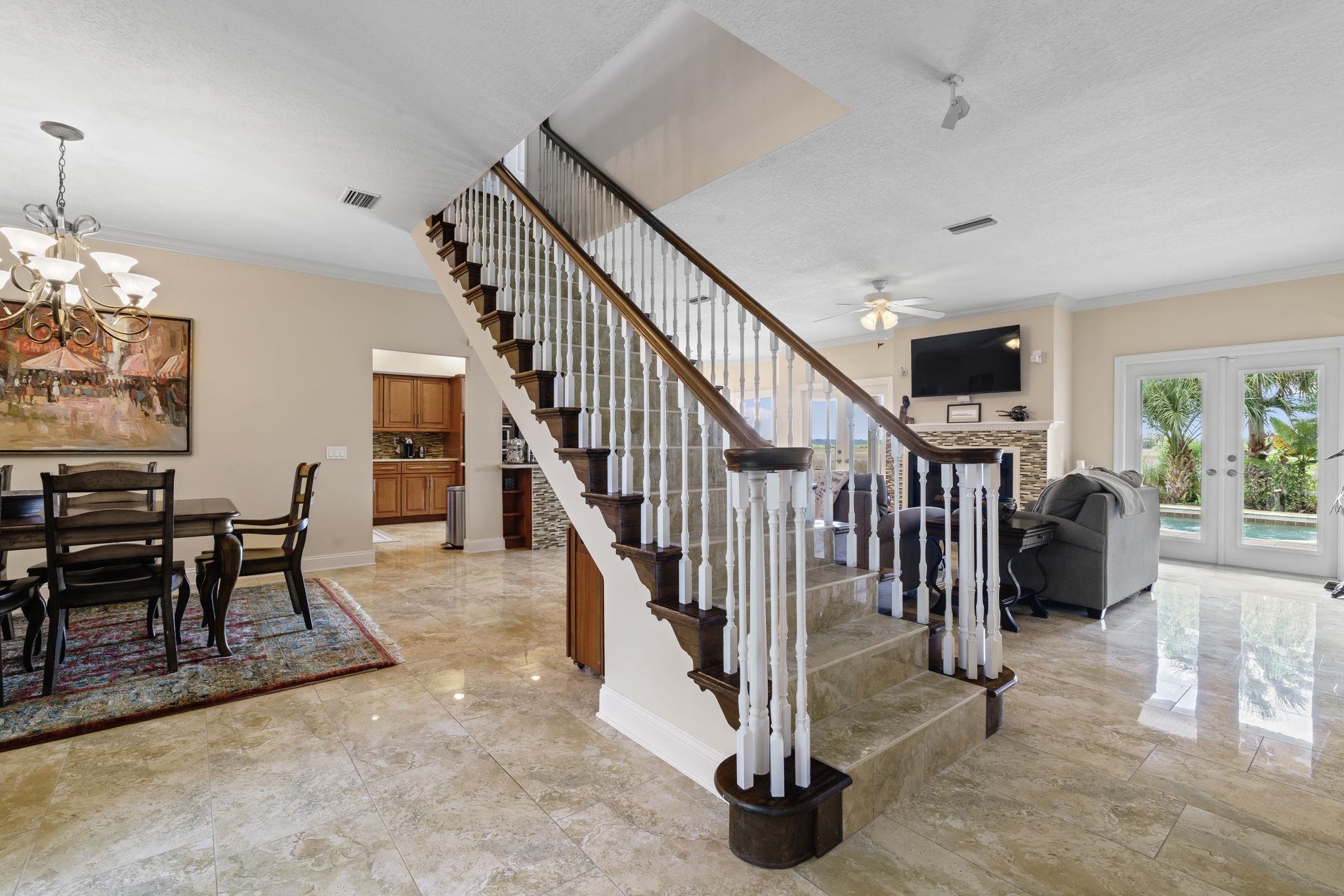 Image 5 of 77 For 821 Kalli Creek Lane