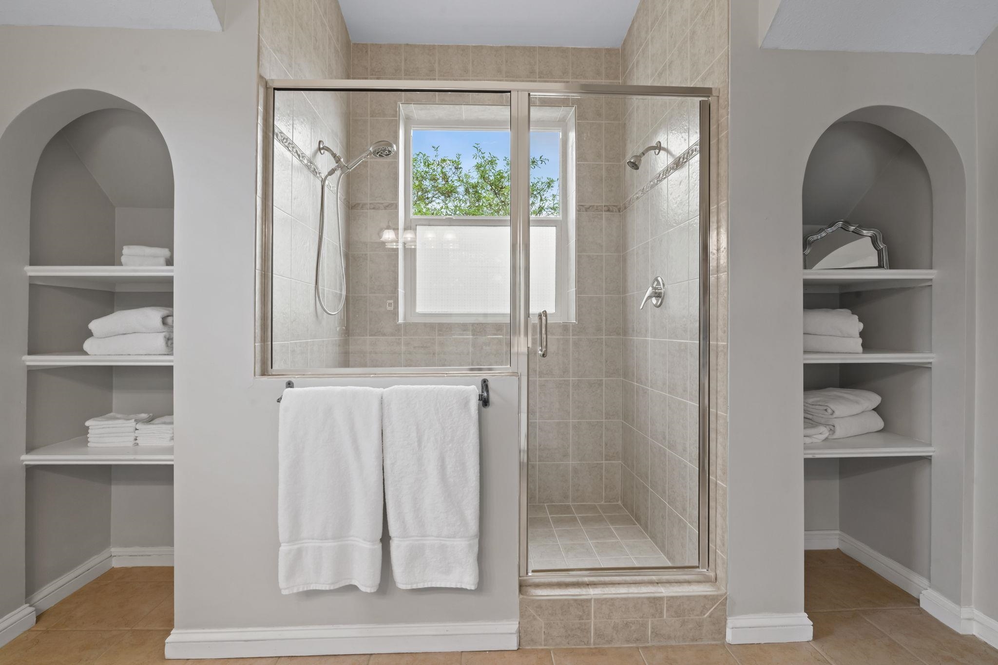 Image 53 of 77 For 821 Kalli Creek Lane