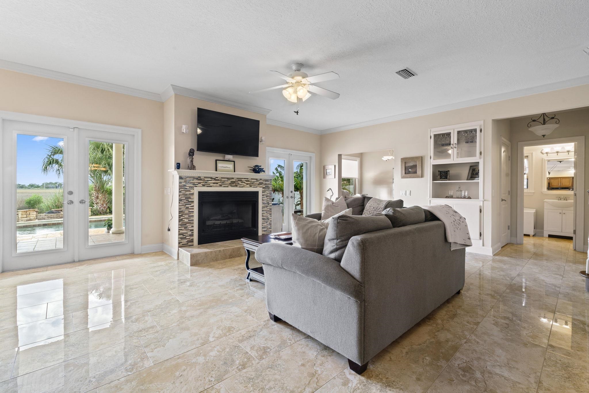 Image 8 of 77 For 821 Kalli Creek Lane