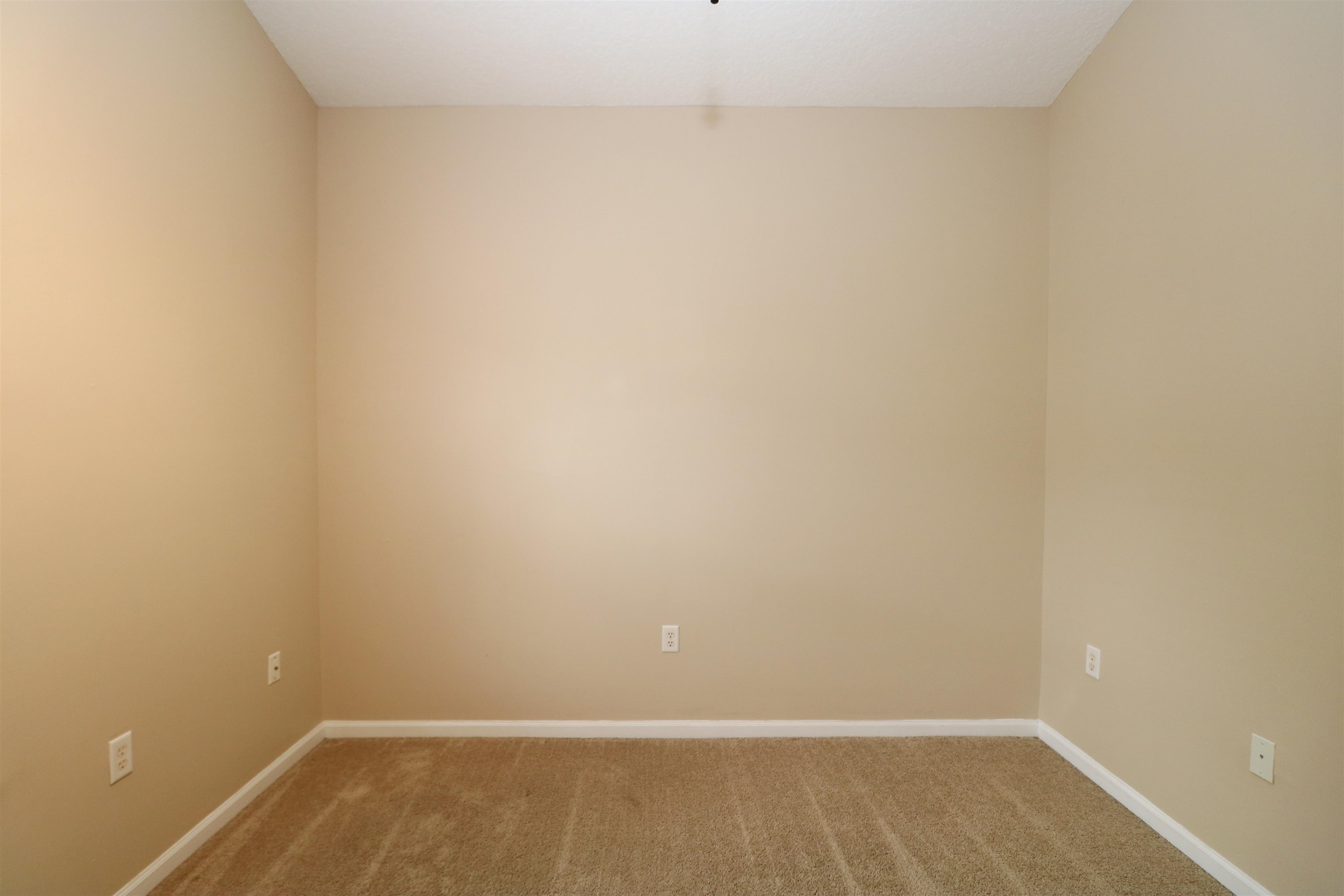 Image 24 of 32 For 104 Laurel Wood Way  207