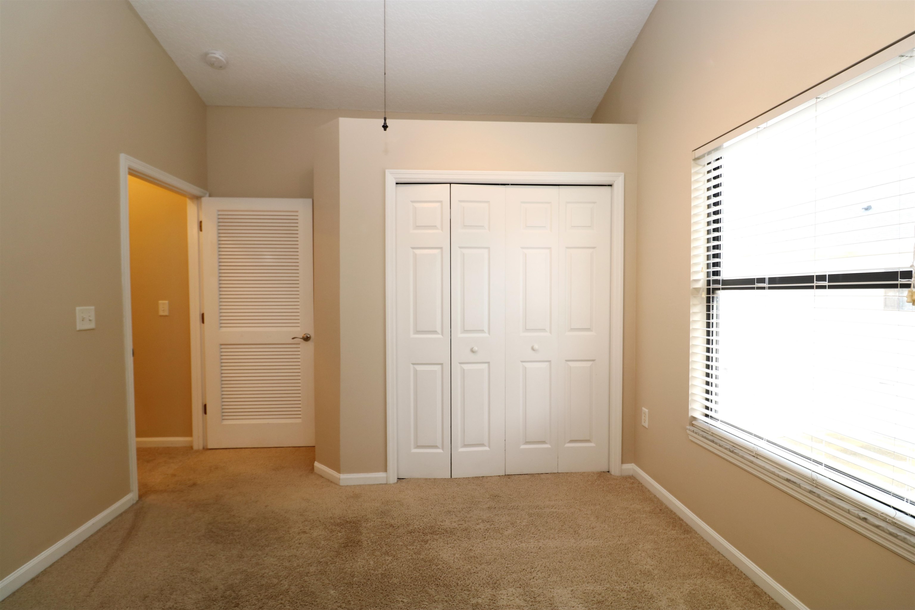 Image 25 of 32 For 104 Laurel Wood Way  207