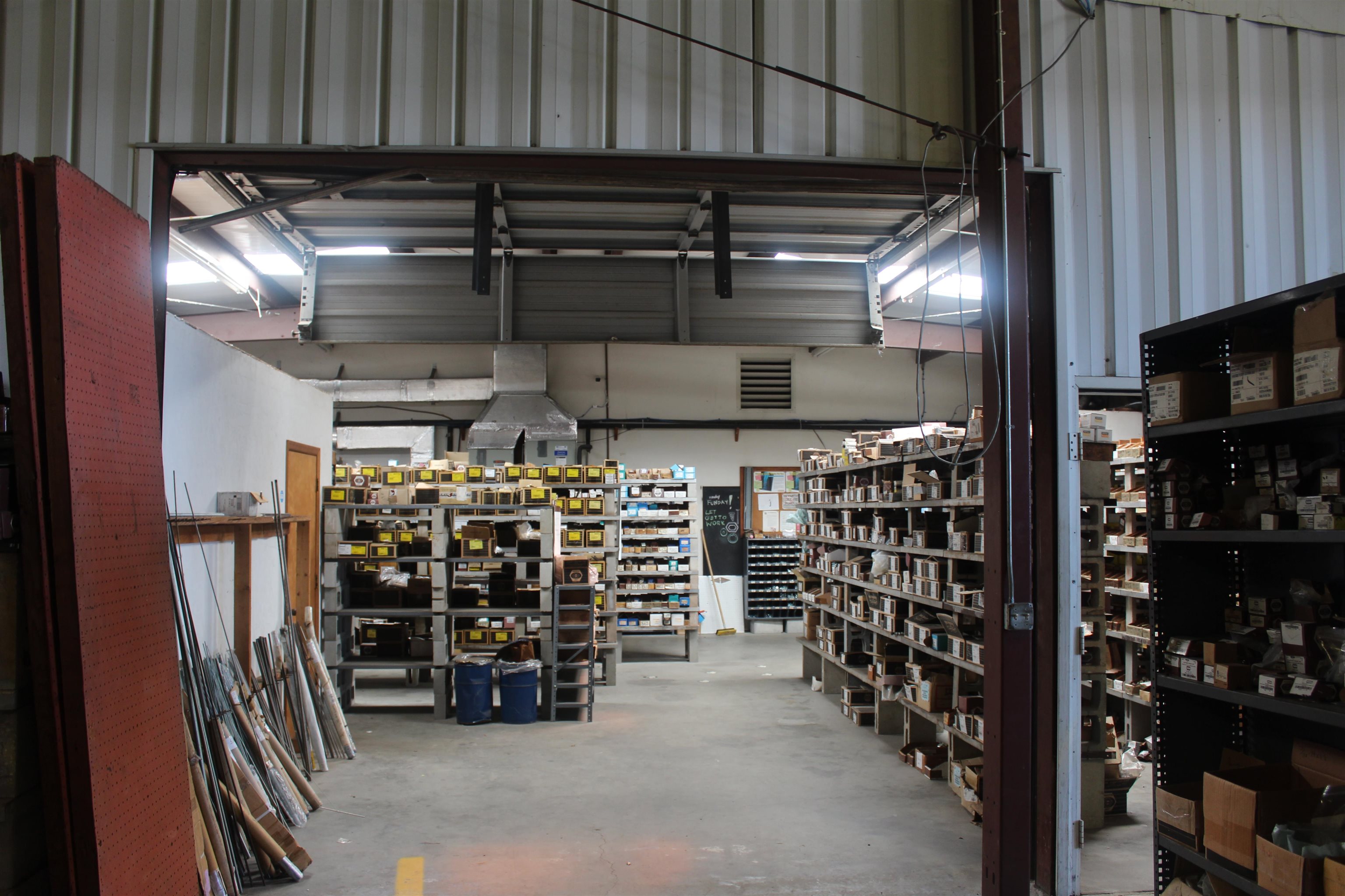 Image 11 of 28 For 2826 Waldo Road Ne