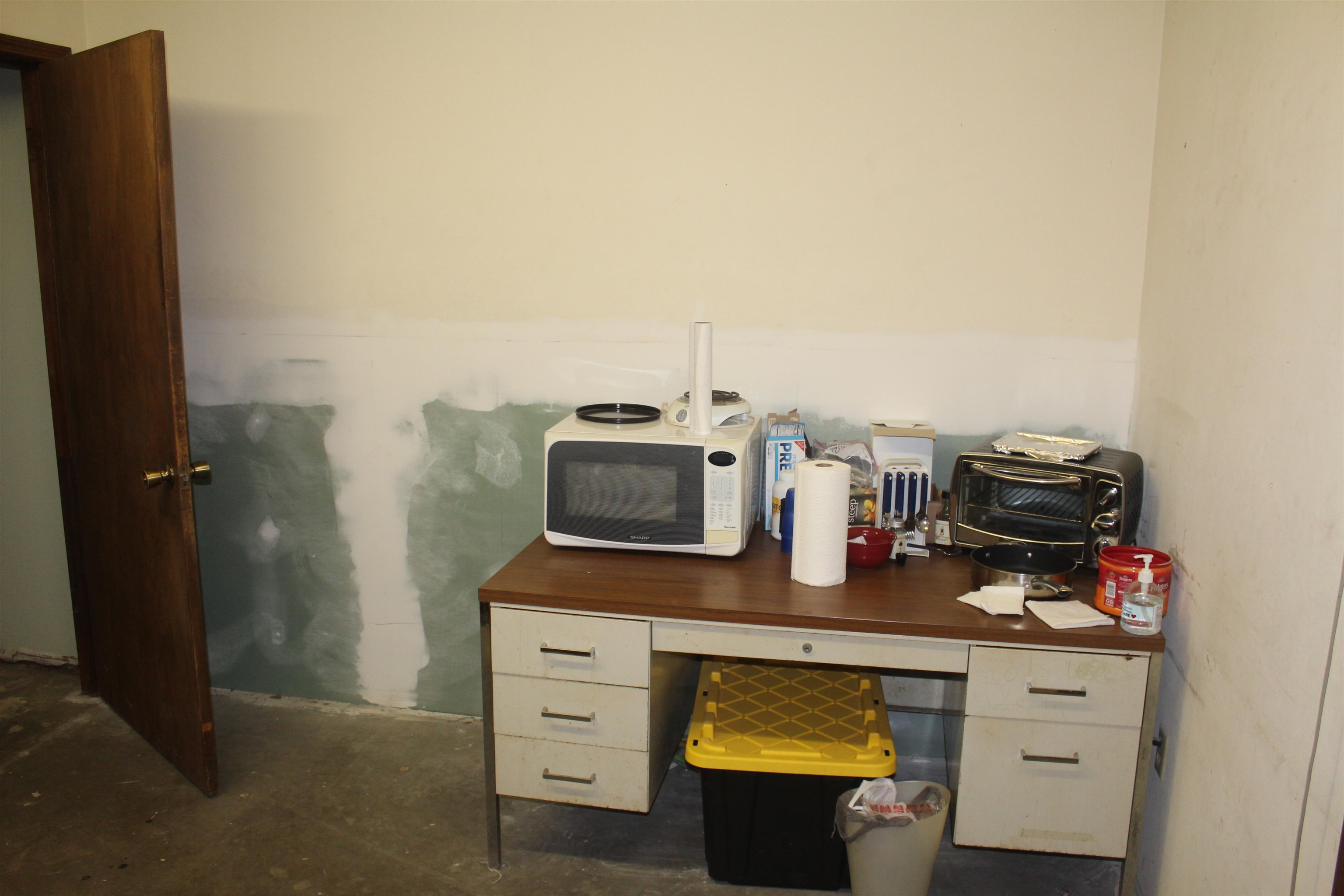 Image 16 of 28 For 2826 Waldo Road Ne