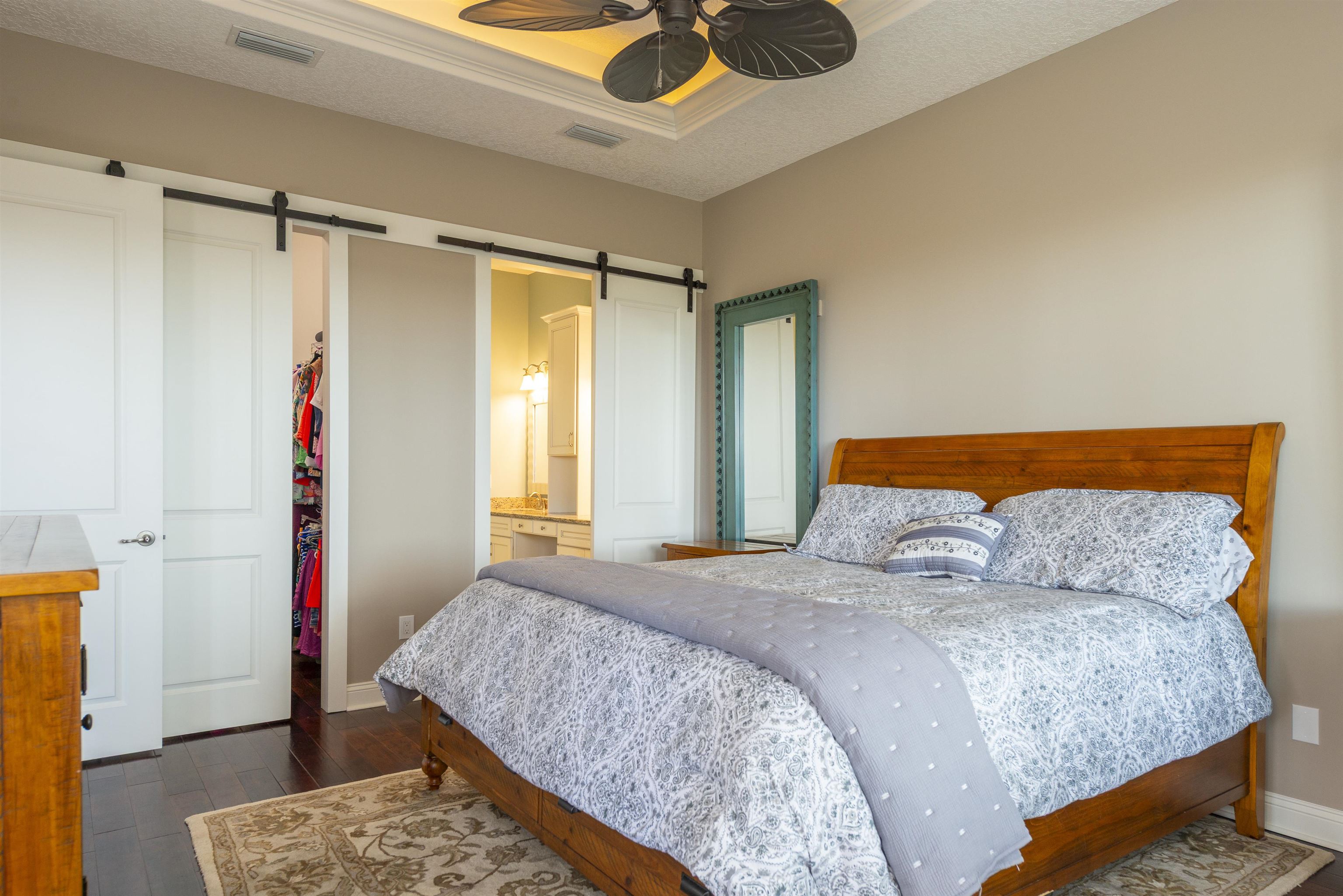 Image 14 of 62 For 5475 Riverwood Road N