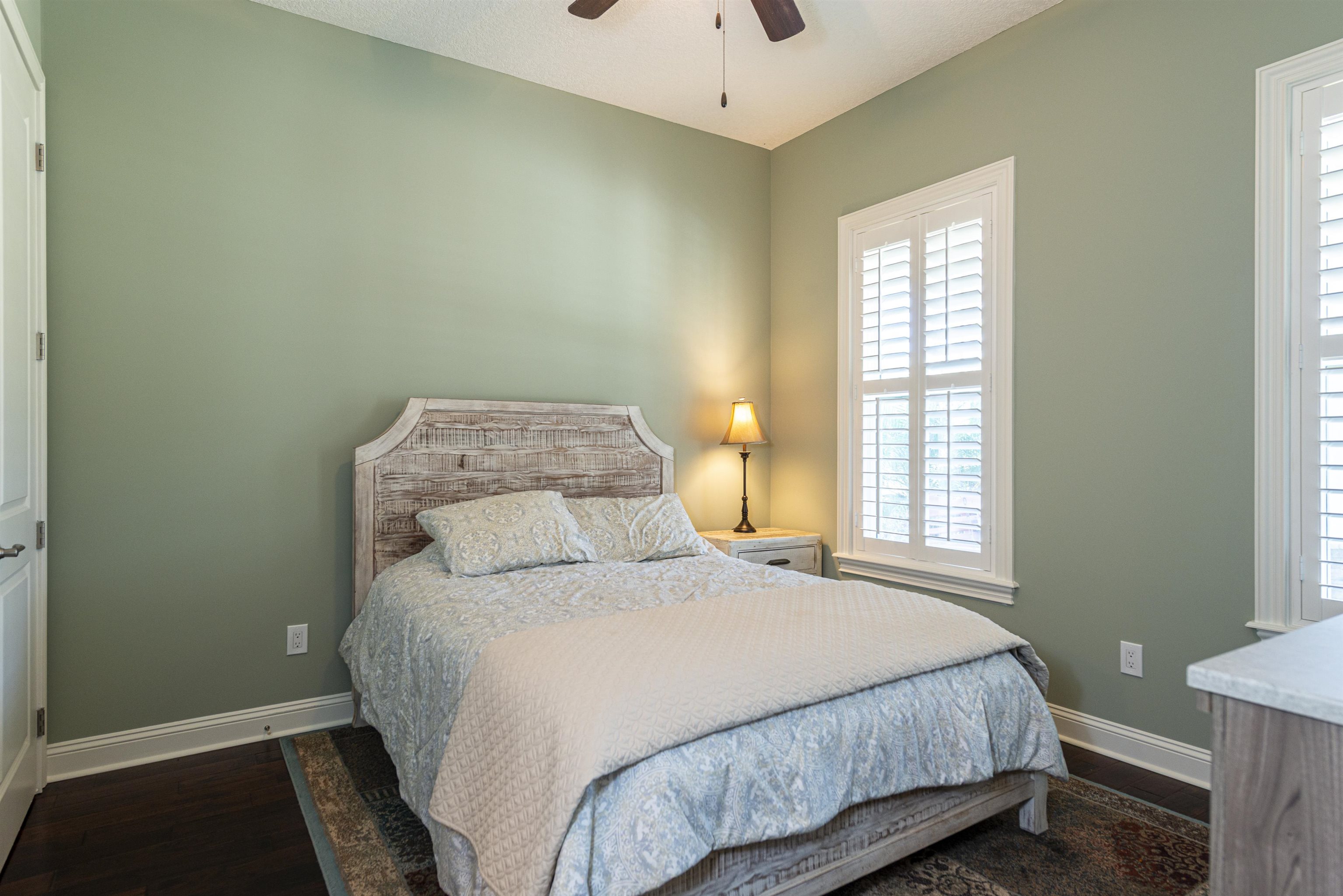 Image 20 of 62 For 5475 Riverwood Road N