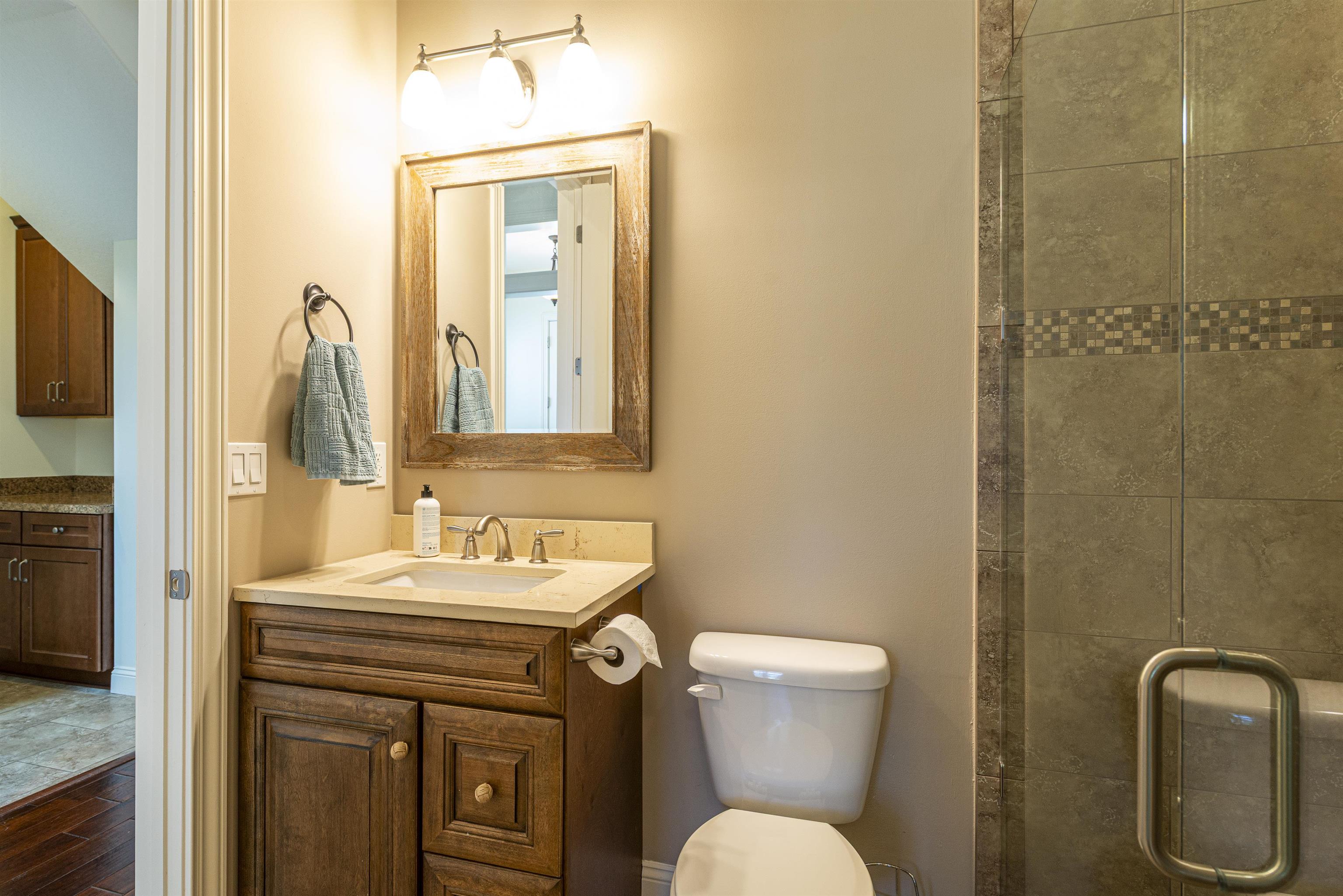 Image 22 of 62 For 5475 Riverwood Road N