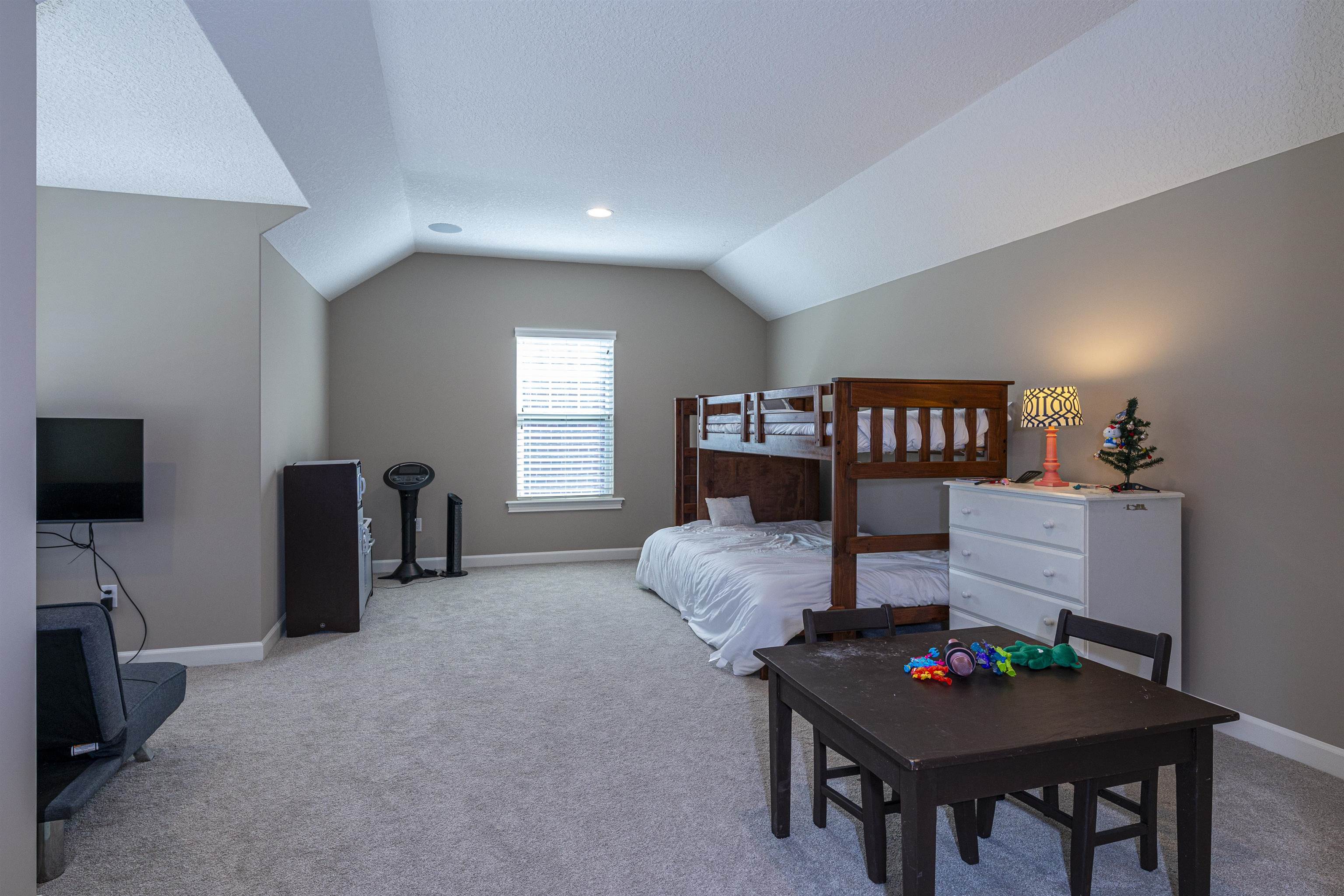 Image 30 of 62 For 5475 Riverwood Road N