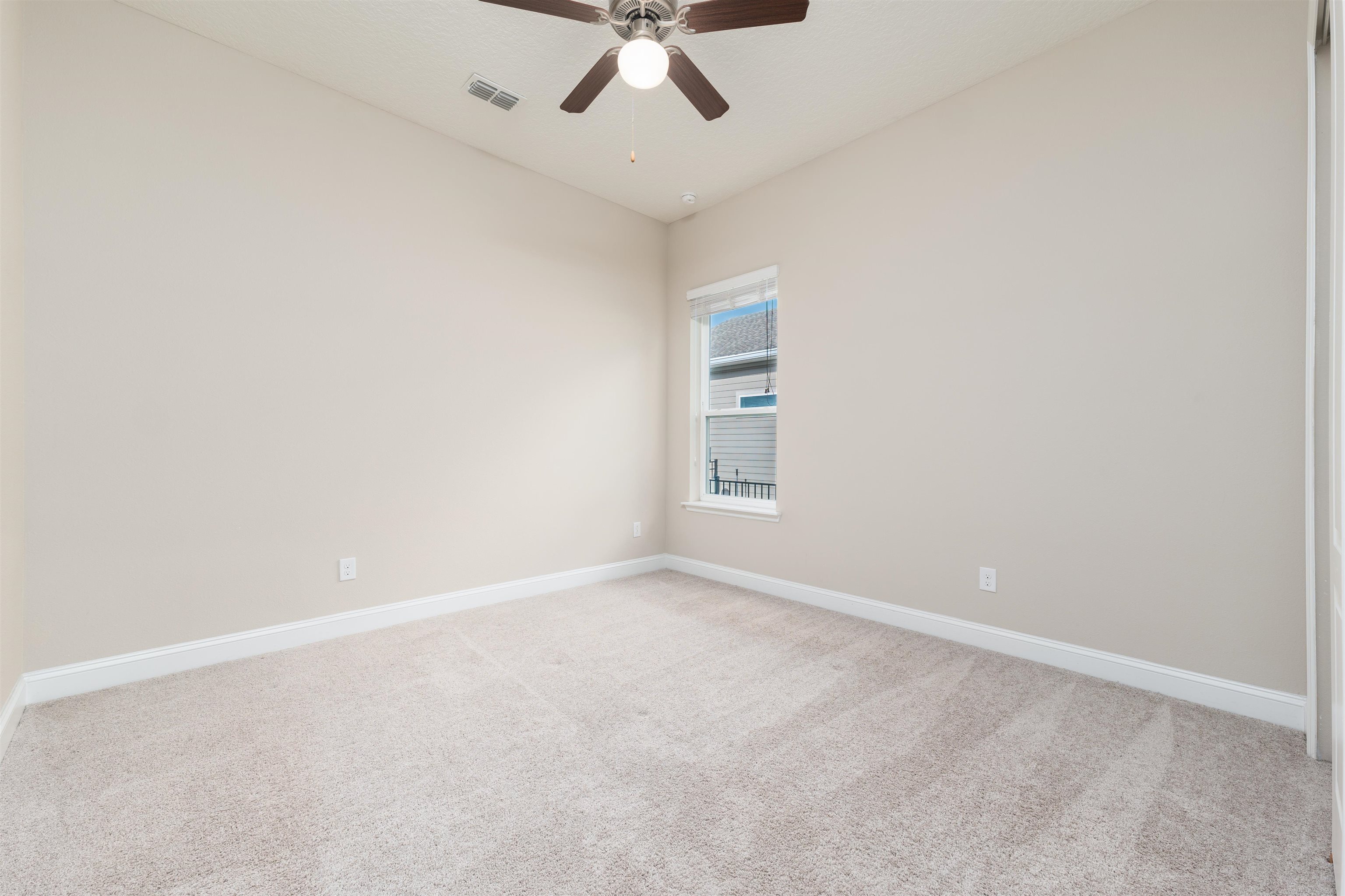 Image 28 of 63 For 31 Derecho Ln